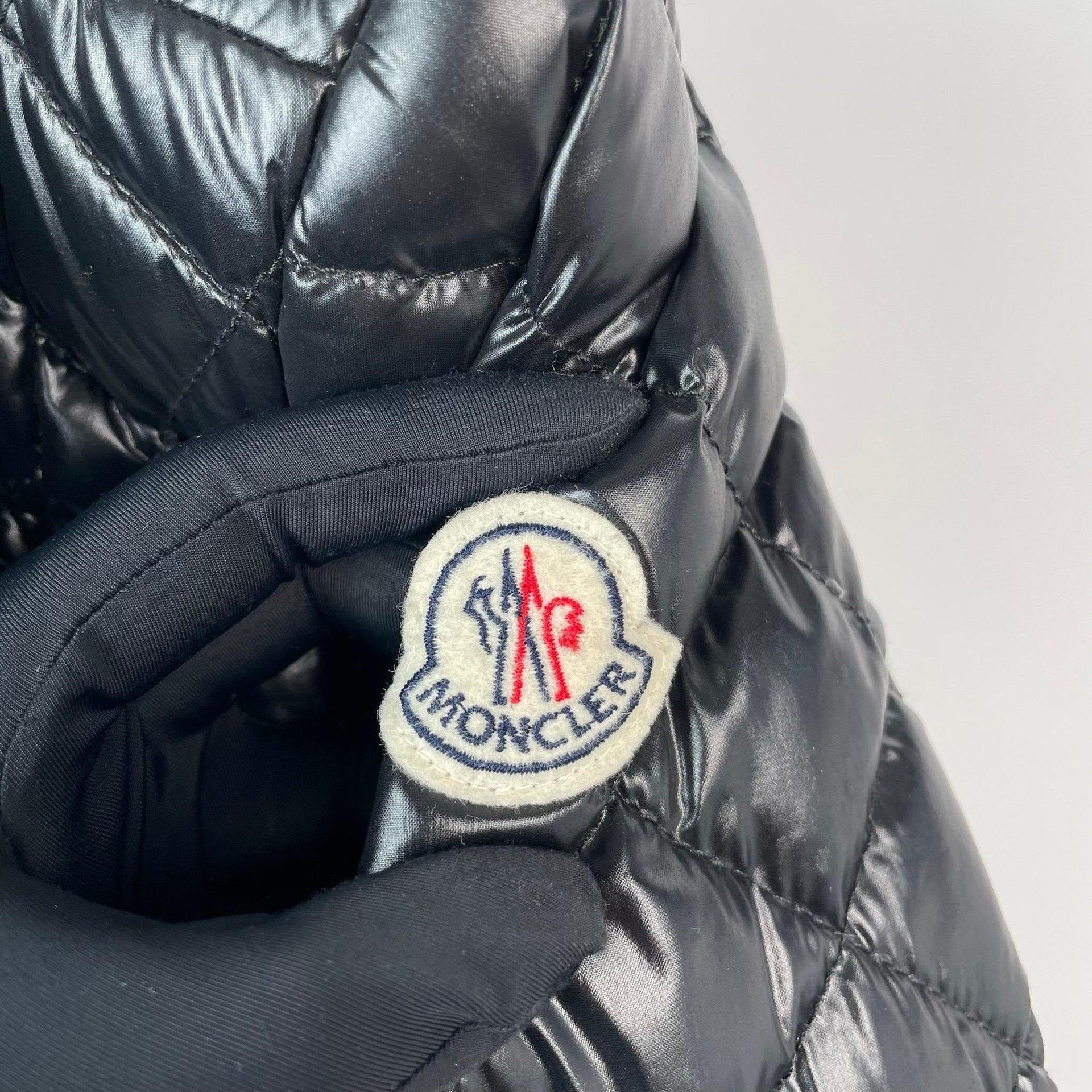 Moncler Moncler Quilted Black Down Jacket S Women Size S / US 4 / IT 40 - 4 Thumbnail