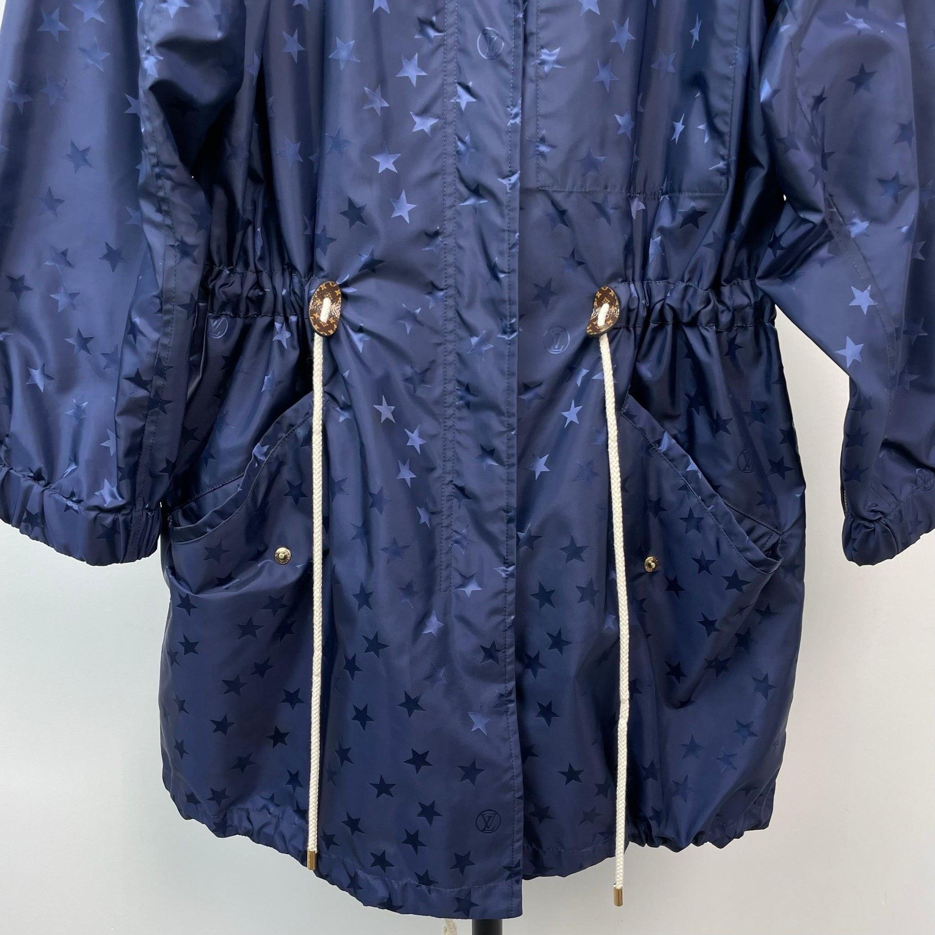 Louis Vuitton Louis Vuitton Blue Heavy Coat 36 Men Size US S / EU 44-46 / 1 - 3 Thumbnail