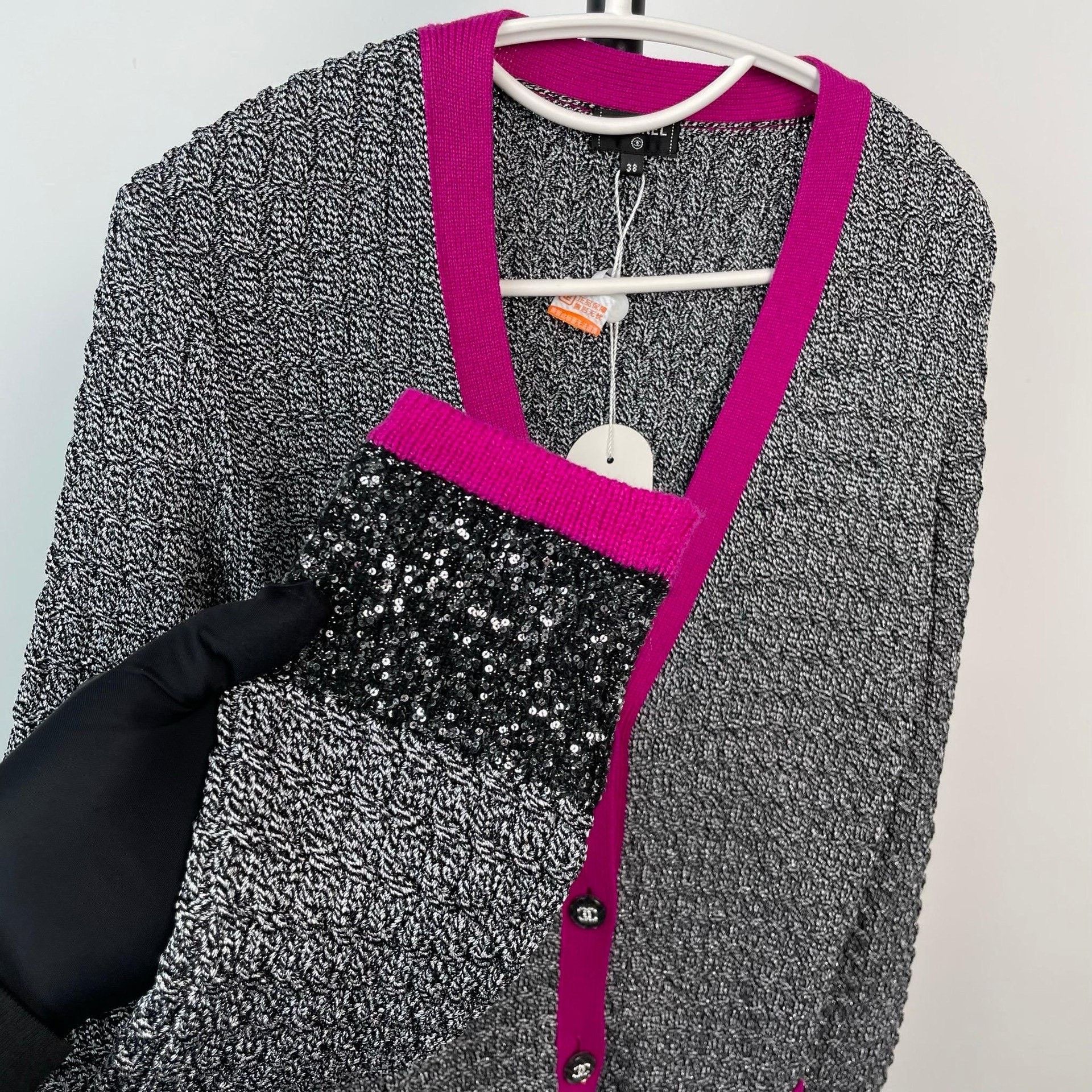 Chanel Chanel Knit Silver Sweater 38 Women Size S / US 4 / IT 40 - 9 Thumbnail