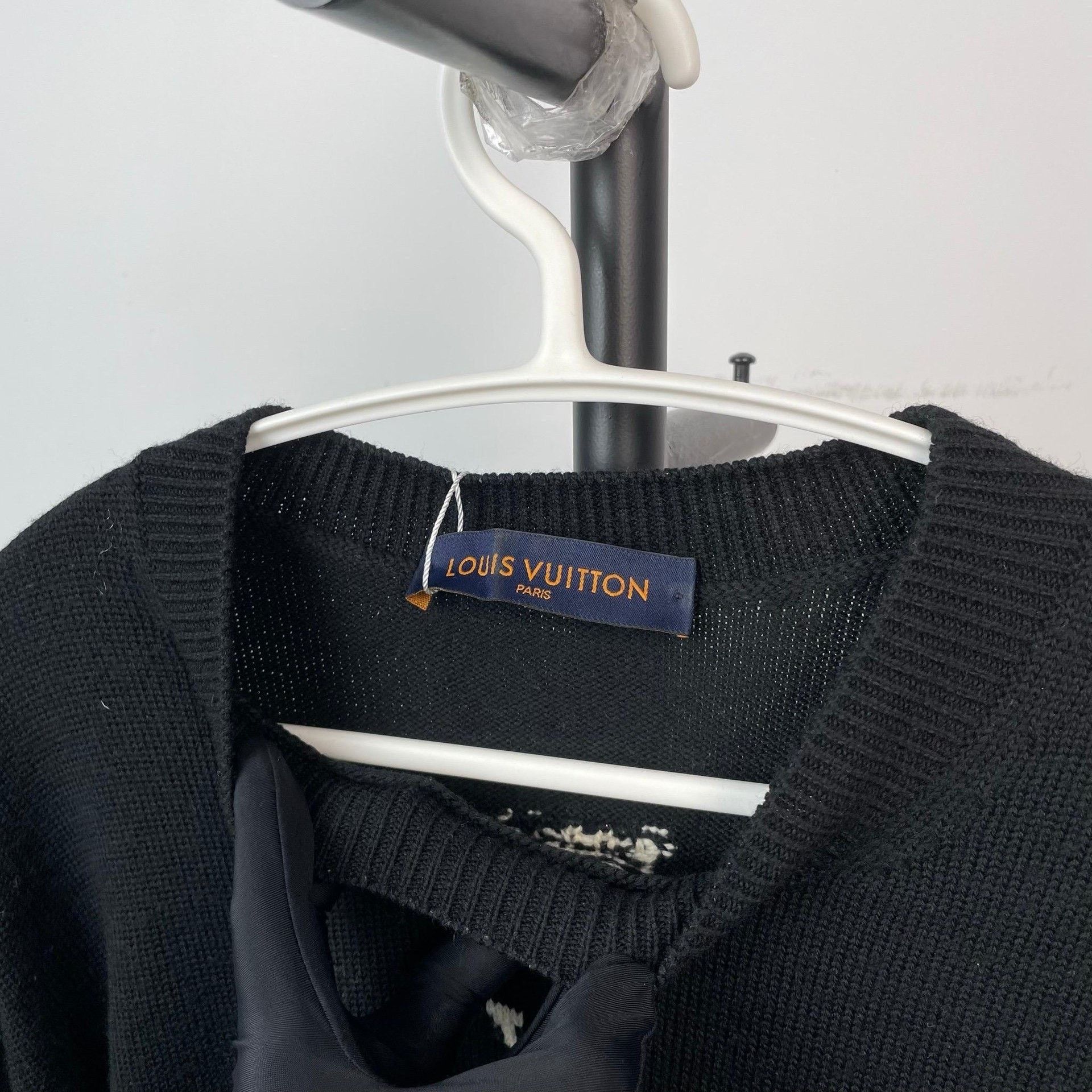 Louis Vuitton Louis Vuitton Sweater L Men Size US L / EU 52-54 / 3 - 4 Thumbnail