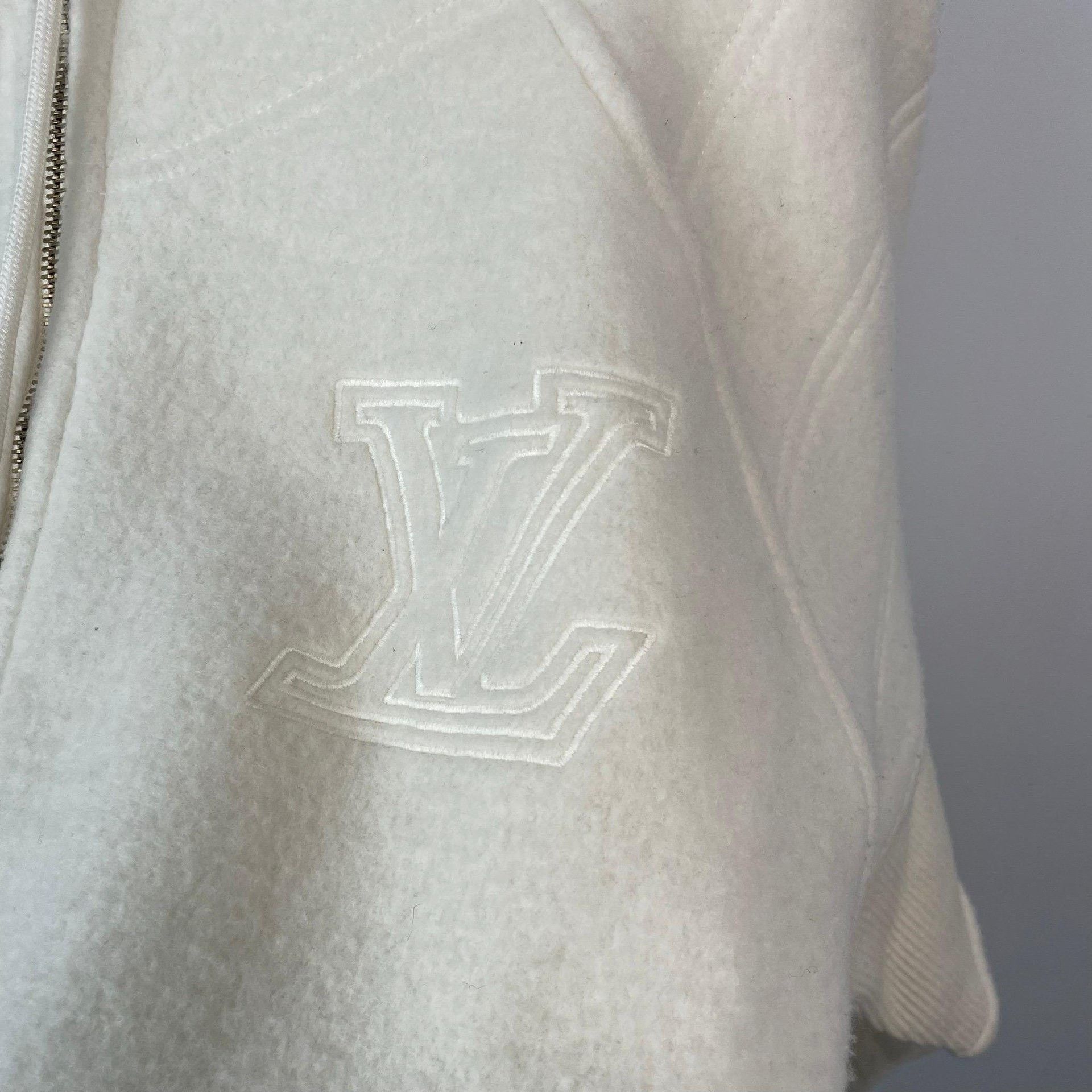 Louis Vuitton Louis Vuitton White Light Jacket S Men Size US S / EU 44-46 / 1 - 3 Thumbnail
