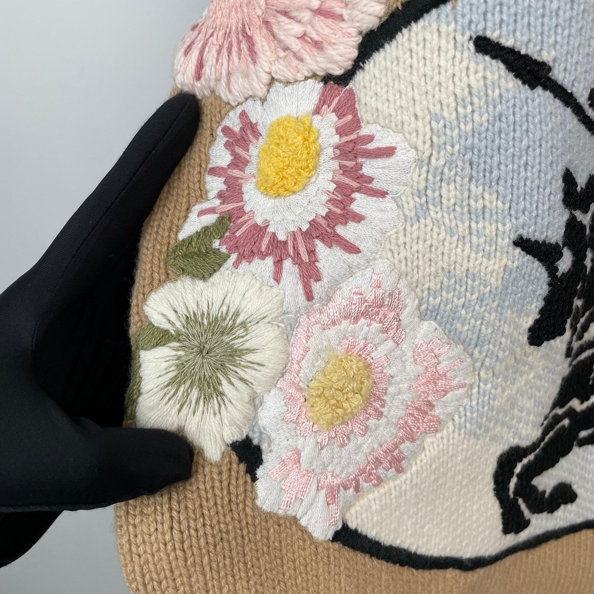 Burberry Burberry Floral Sweater XS Women Size XS / US 0-2 / IT 36-38 - 4 Thumbnail