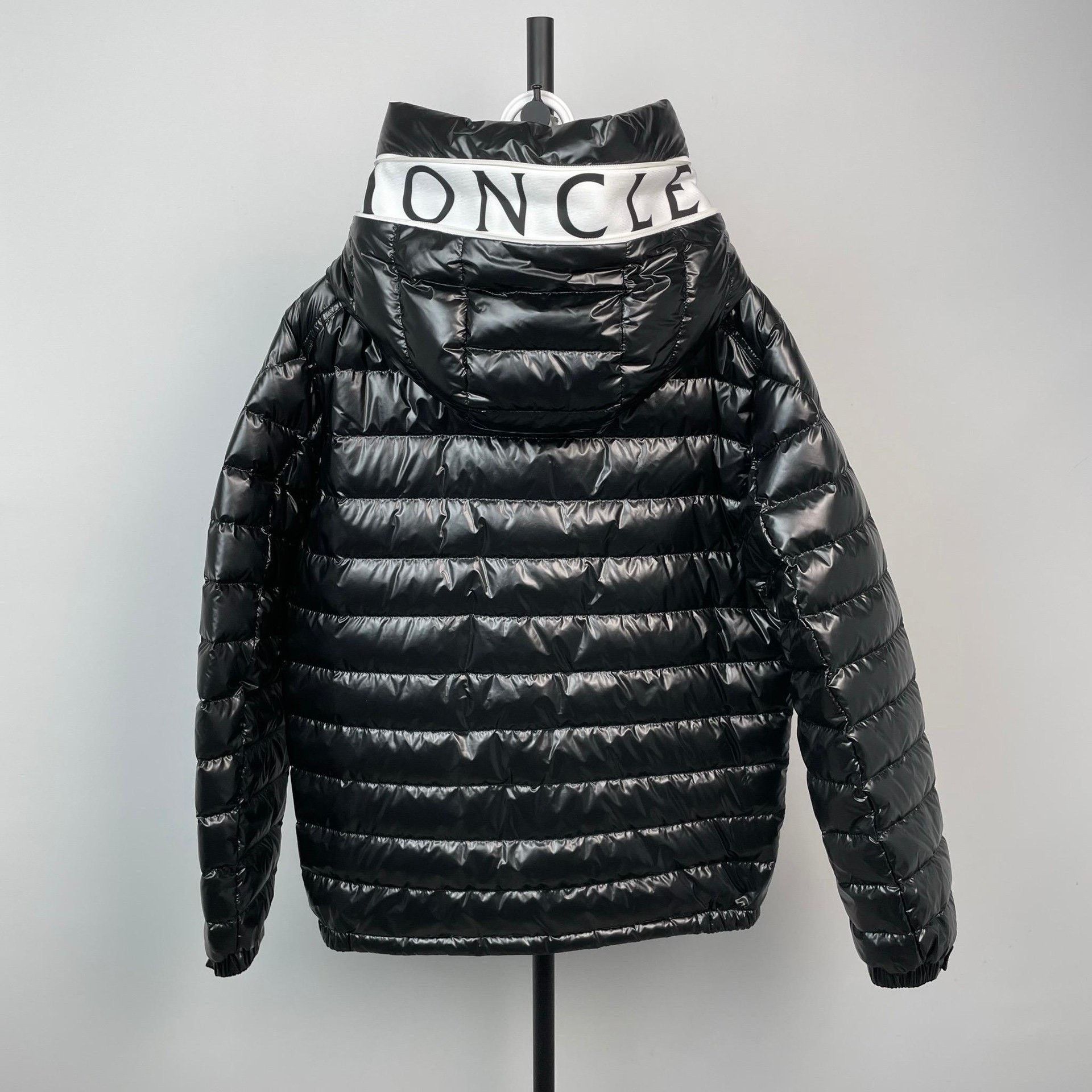 Moncler Moncler Black Heavy Coat 24 Men Size US XS / EU 42 / 0 - 2 Thumbnail