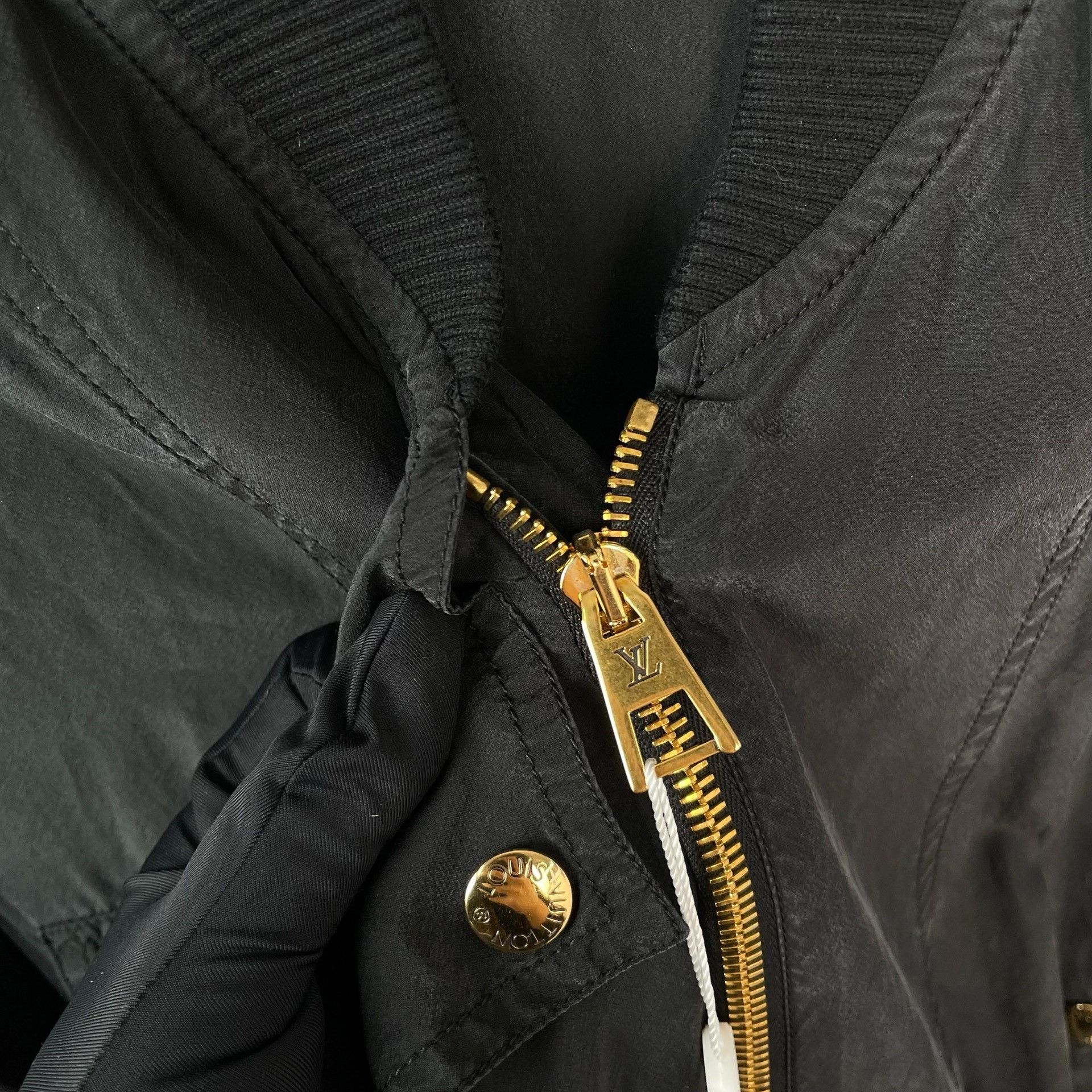 Louis Vuitton Louis Vuitton Black Coat 38 Women Size S / US 4 / IT 40 - 6 Thumbnail