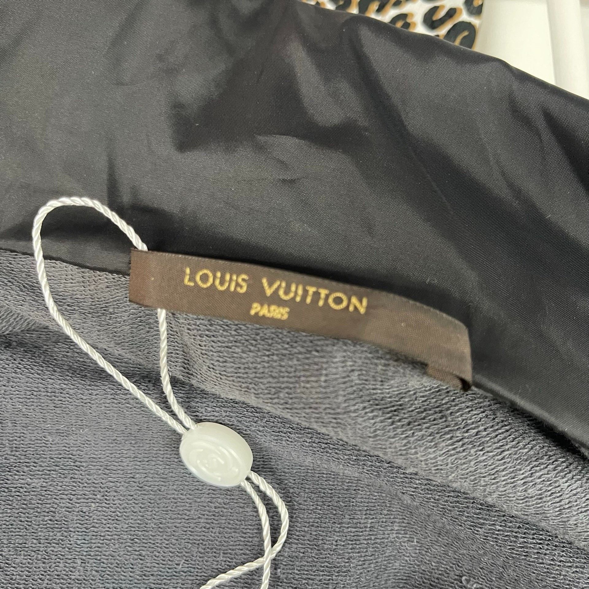 Louis Vuitton Louis Vuitton Gray Light Jacket M Men Size US M / EU 48-50 / 2 - 3 Thumbnail