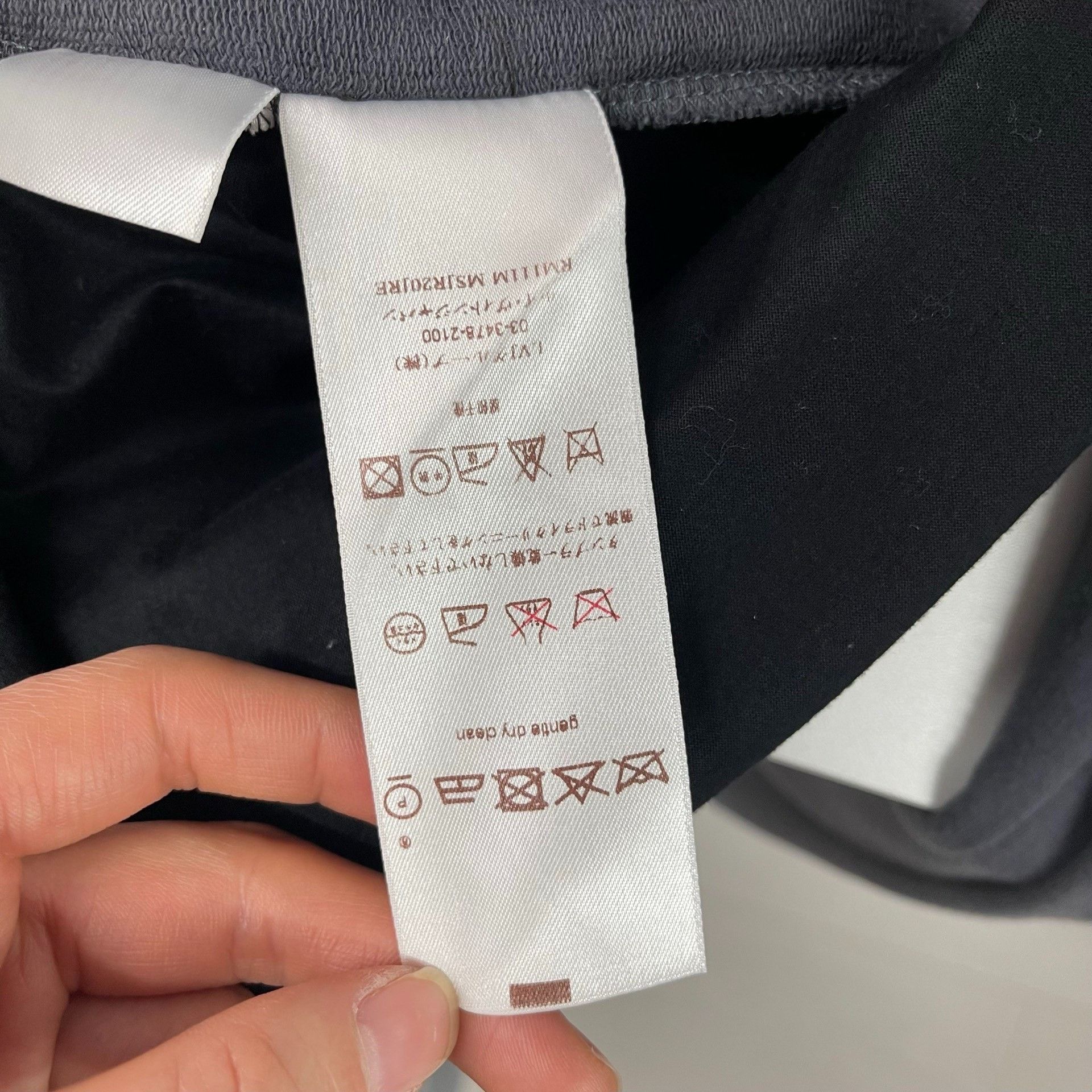 Louis Vuitton Louis Vuitton Gray Light Jacket M Men Size US M / EU 48-50 / 2 - 5 Thumbnail