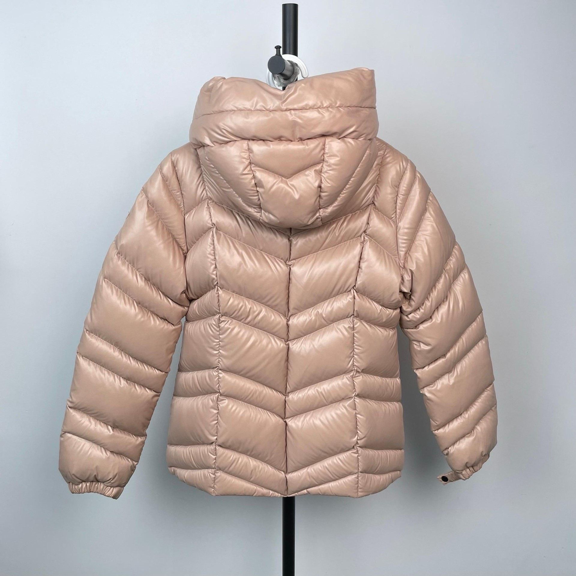 Moncler Moncler Pink Down Jacket XL Women Size XL / US 12-14 / IT 48-50 - 2 Thumbnail