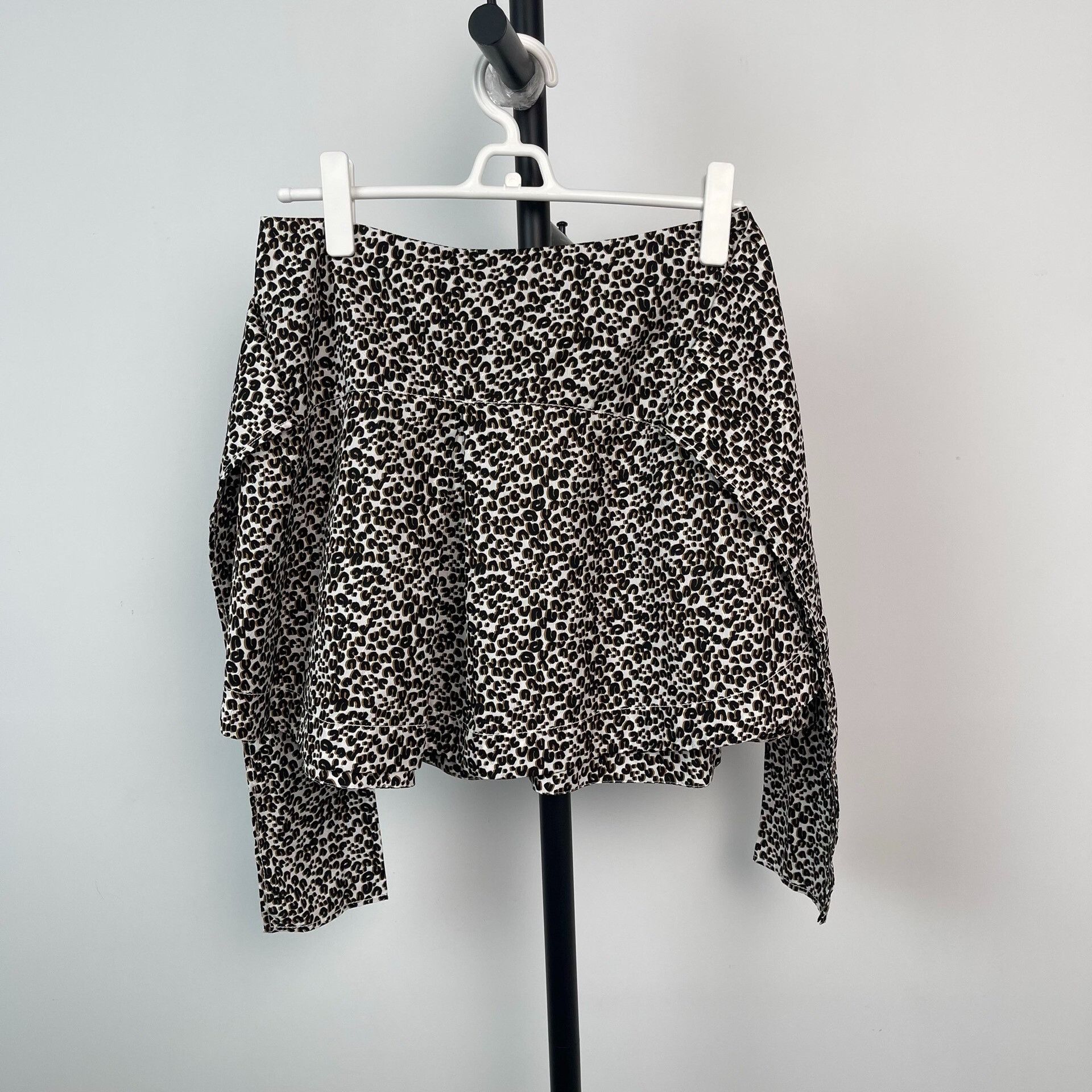 Louis Vuitton Louis Vuitton Skirt 34 Women Size 34" / US 12 / IT 48 - 2 Thumbnail