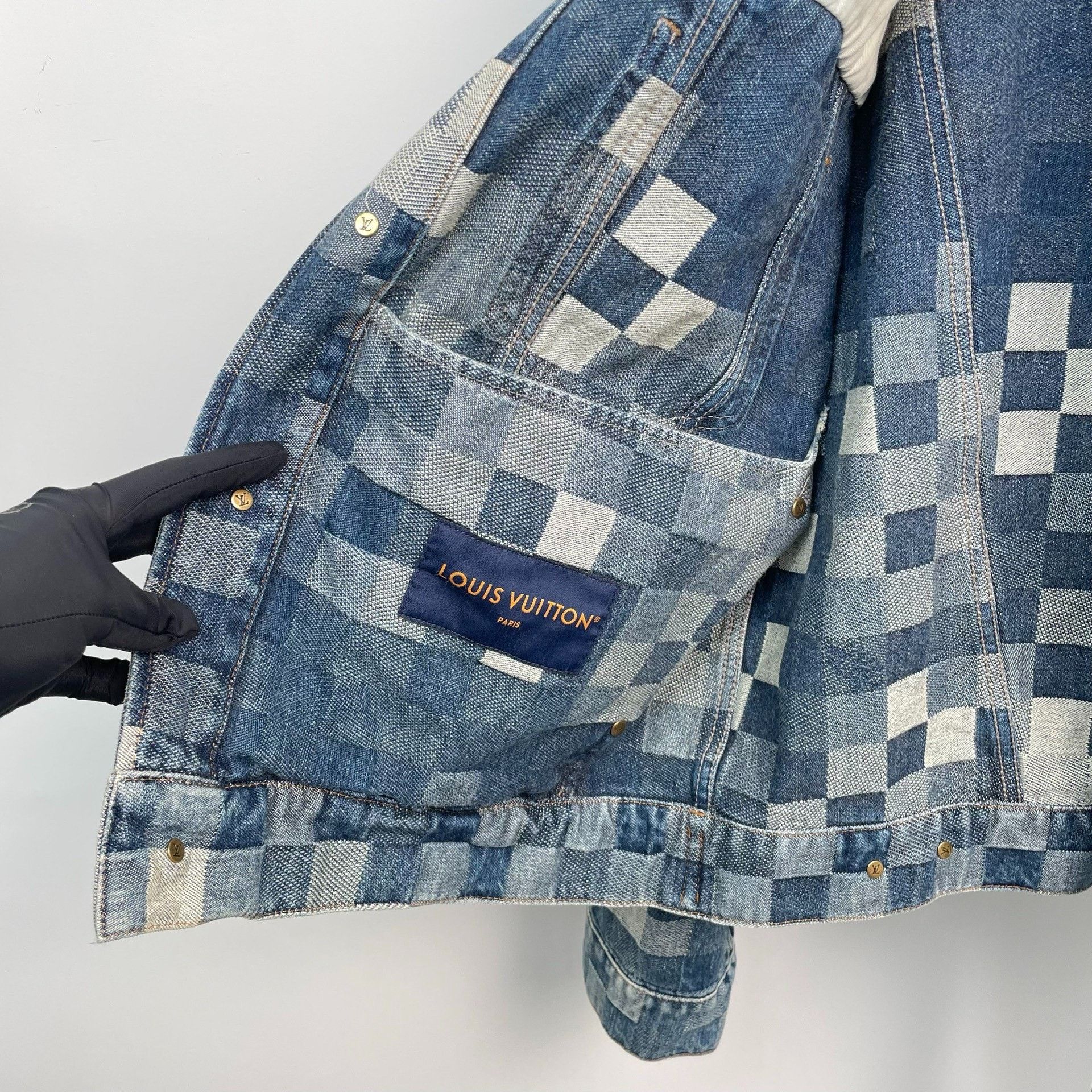 Louis Vuitton Louis Vuitton Blue Light Jacket S Men Size US S / EU 44-46 / 1 - 7 Thumbnail