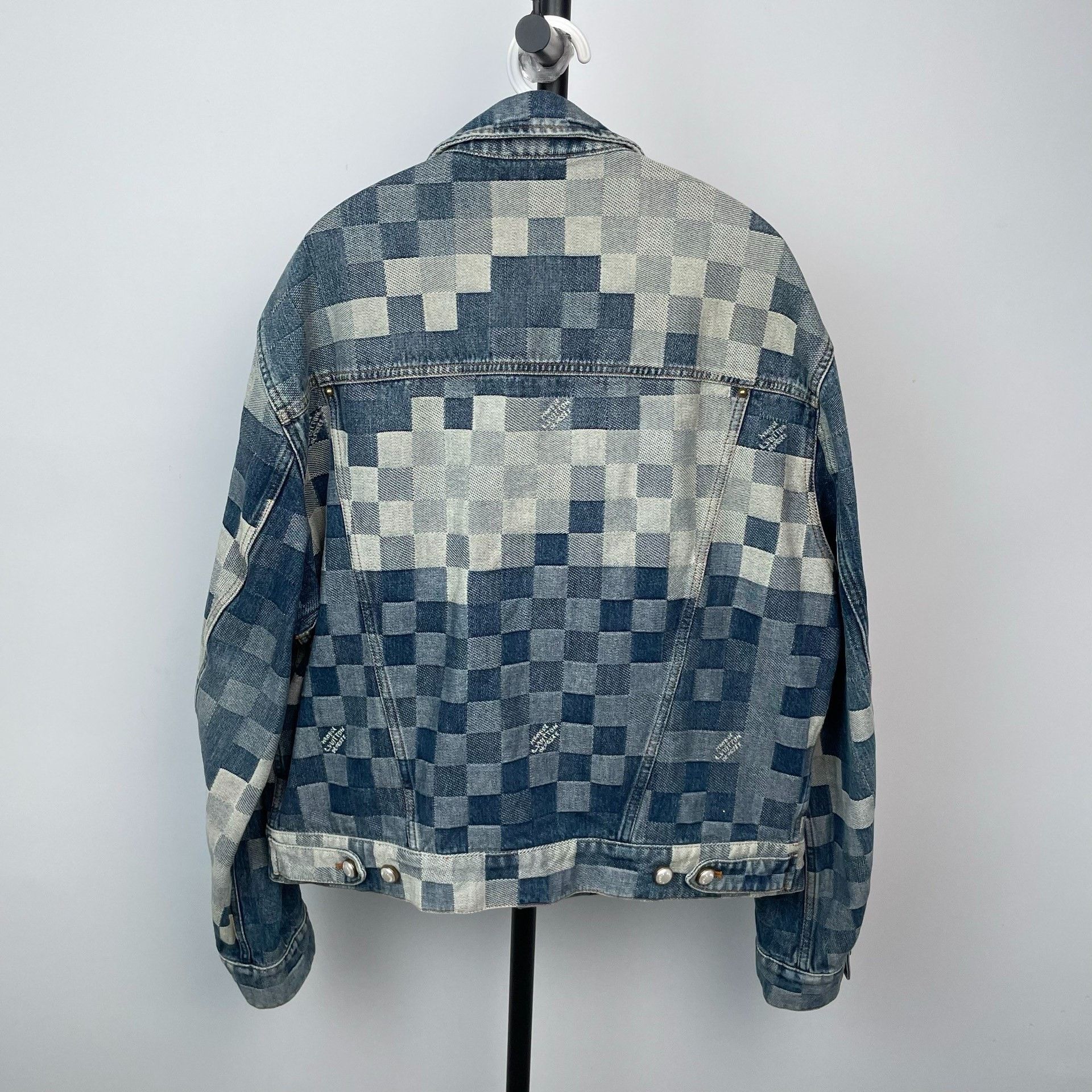 Louis Vuitton Louis Vuitton Blue Light Jacket S Men Size US S / EU 44-46 / 1 - 2 Thumbnail