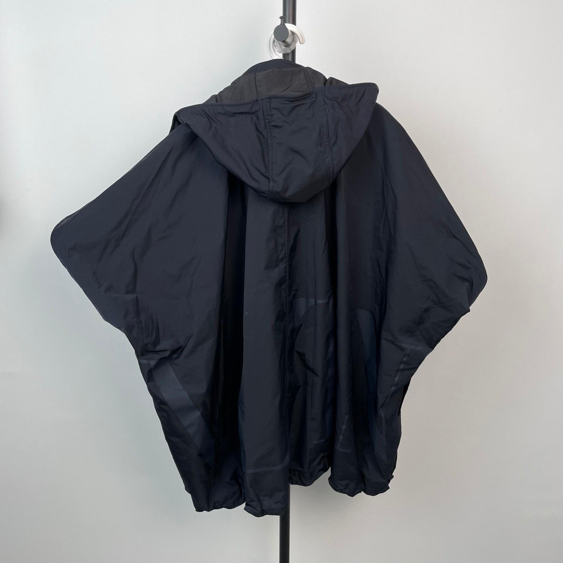 Valentino Valentino Blue Hoodie 46 Men Size US L / EU 52-54 / 3 - 2 Thumbnail