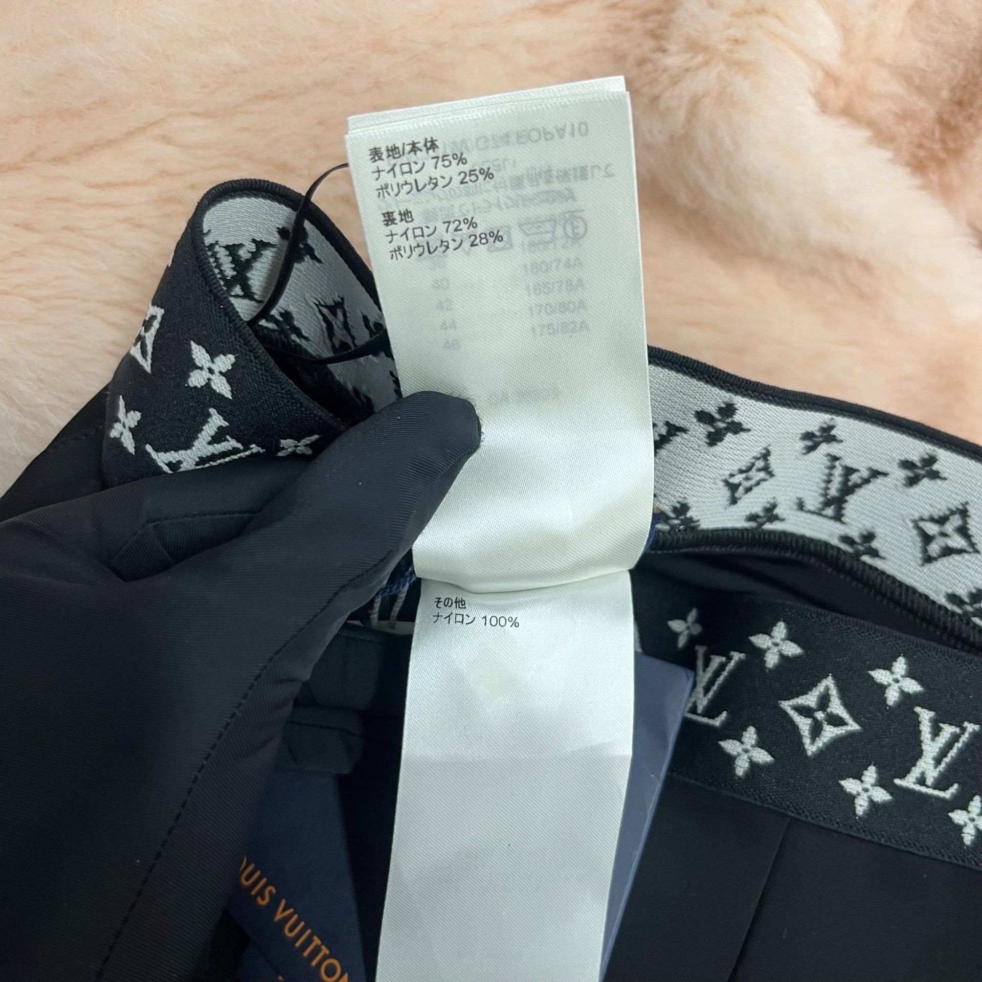 Louis Vuitton Louis Vuitton Black Pants 23 Women Size 23" - 8 Thumbnail