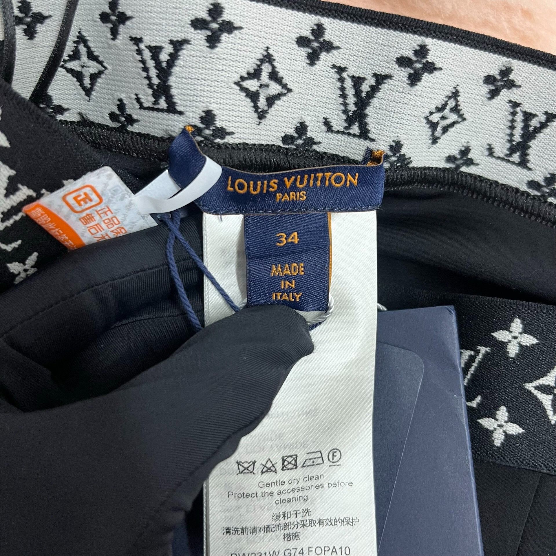 Louis Vuitton Louis Vuitton Black Pants 23 Women Size 23" - 4 Thumbnail