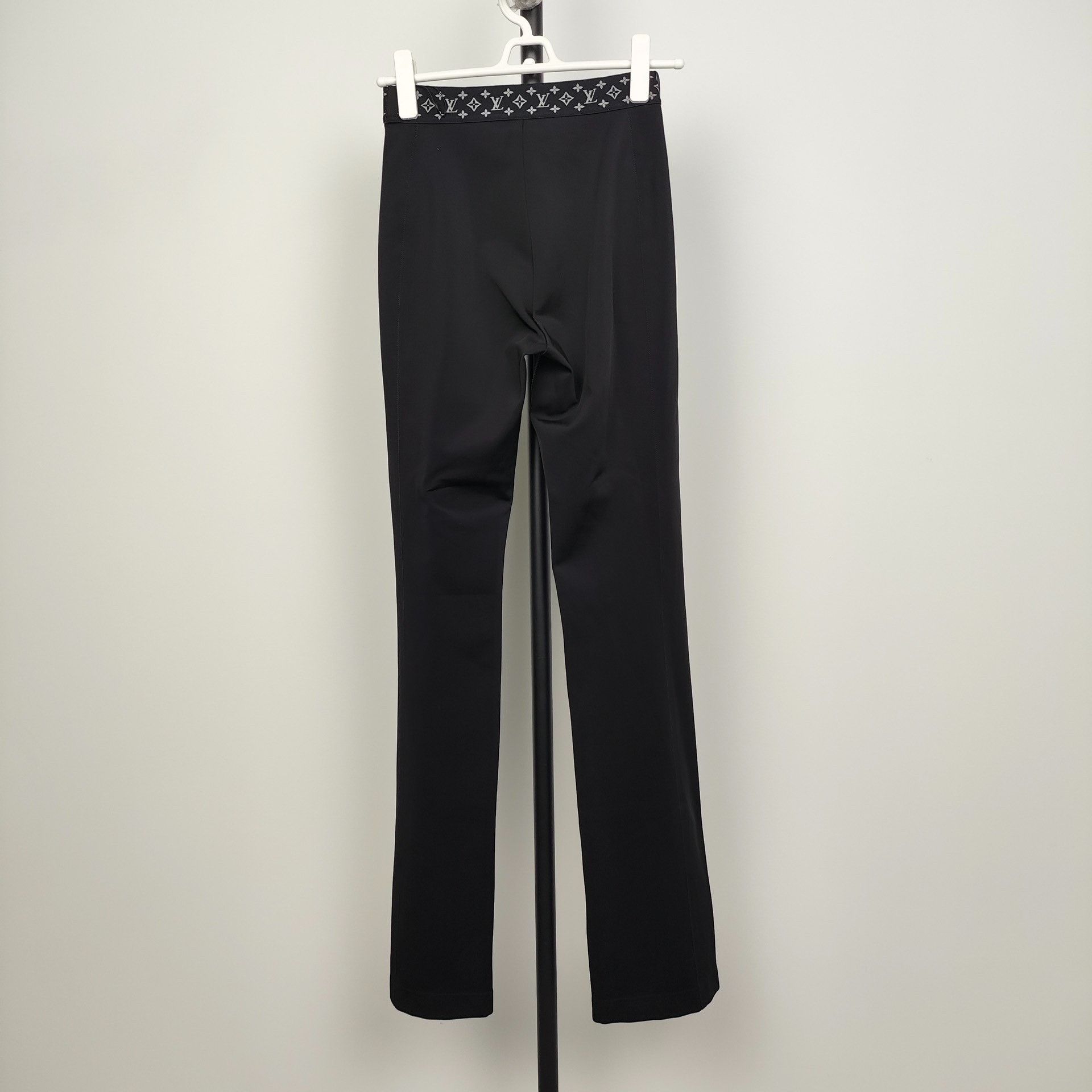 Louis Vuitton Louis Vuitton Black Pants 23 Women Size 23" - 2 Thumbnail
