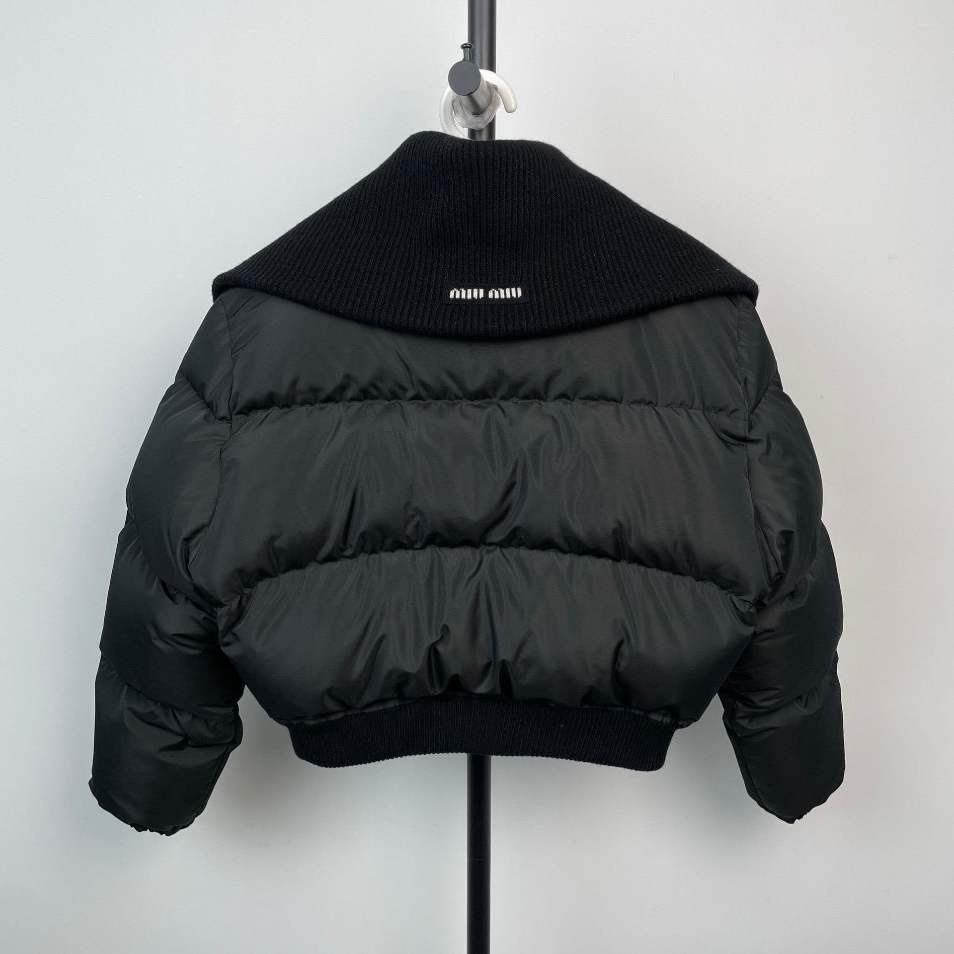 Miu Miu Miu Miu Knit Cropped Black Down Jacket 40 Women Size M / US 6-8 / IT 42-44 - 2 Thumbnail