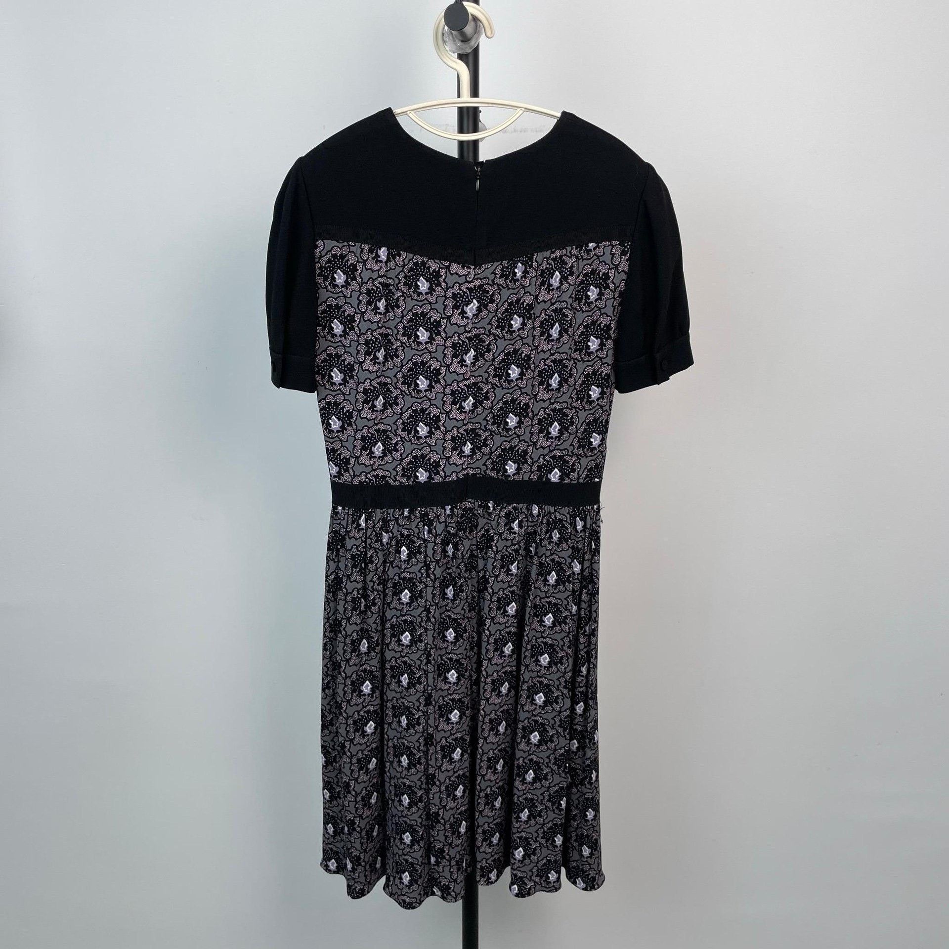 Prada Prada Printed Graphic Multi Dress 38 Women Size S / US 4 / IT 40 - 2 Thumbnail