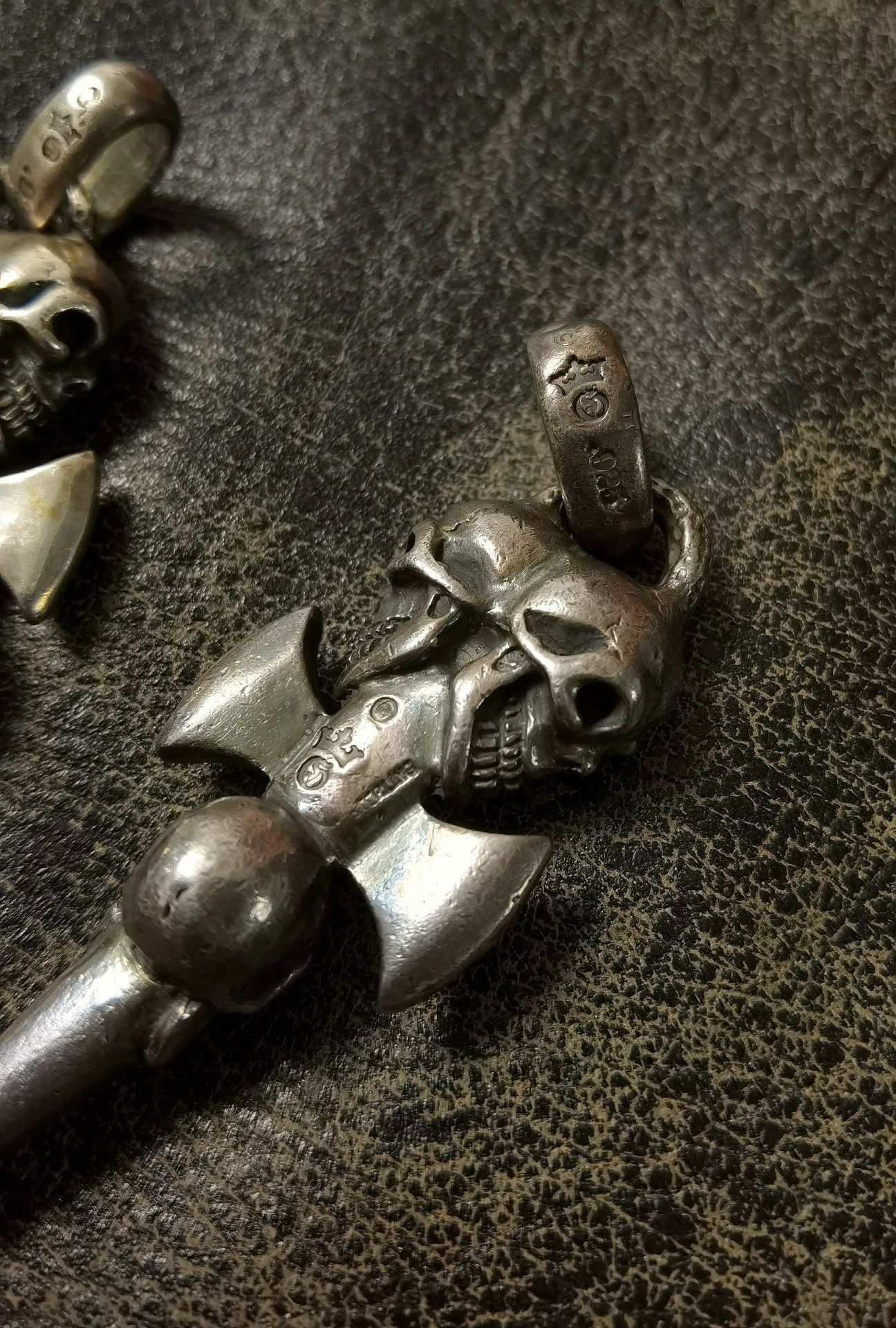 Gaboratory Gaboratory Early Skull Cross Pendant Size ONE SIZE - 7 Thumbnail