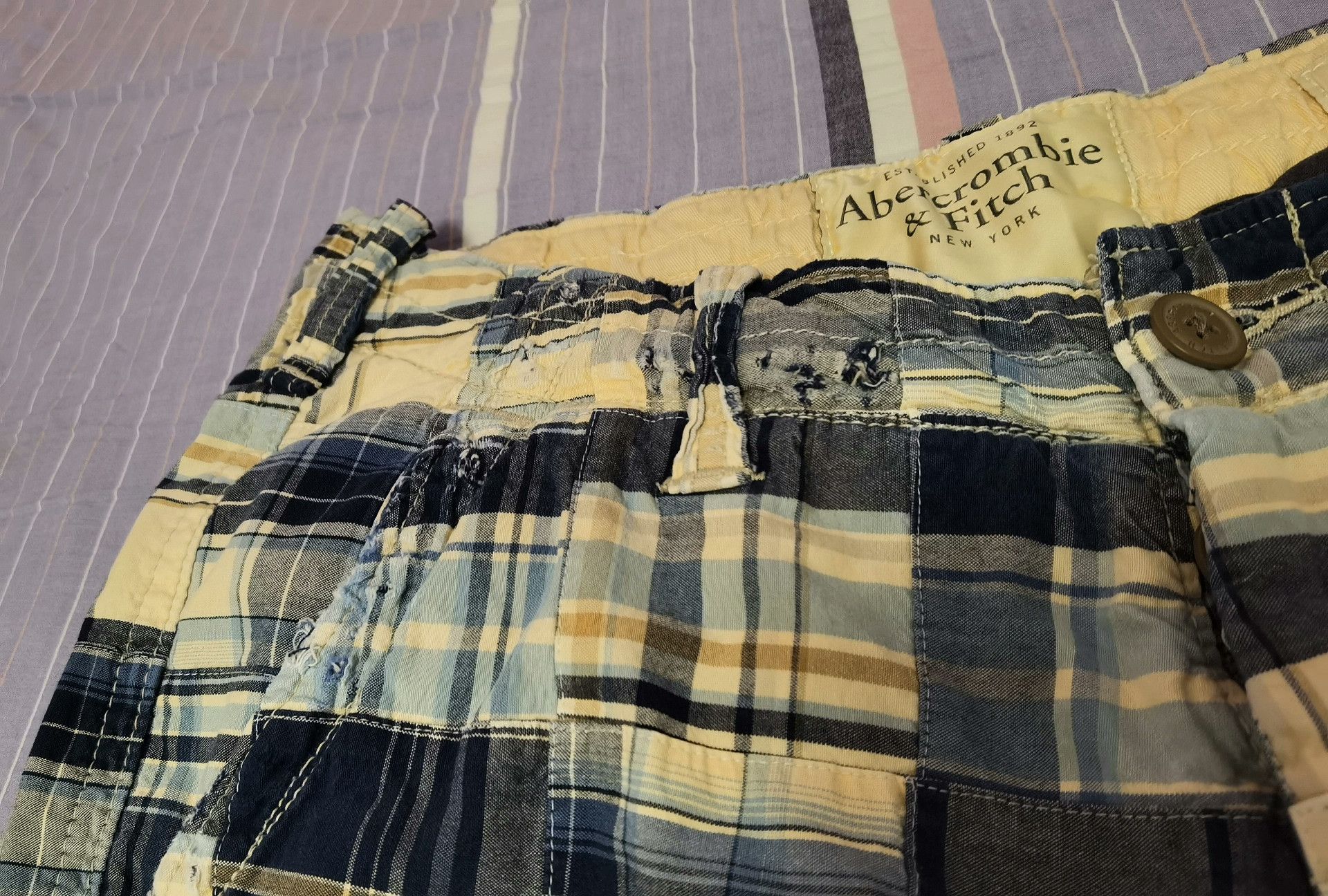 Abercrombie & Fitch AF 2007 Distressed Patchwork Cargo Shorts Size US 34 / EU 50 - 2 Thumbnail