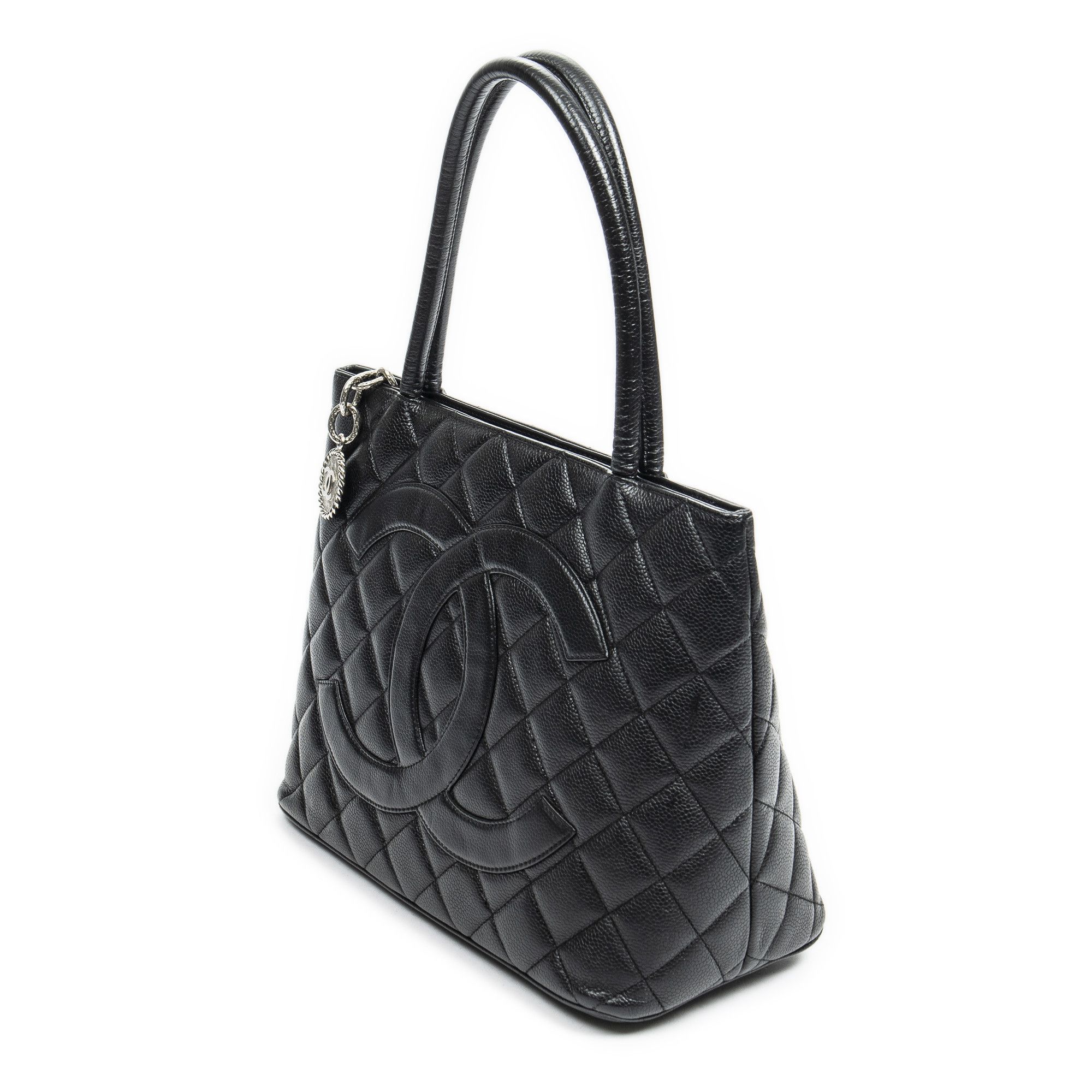 Chanel CC Timeless Medallion Tote Size ONE SIZE - 2 Thumbnail