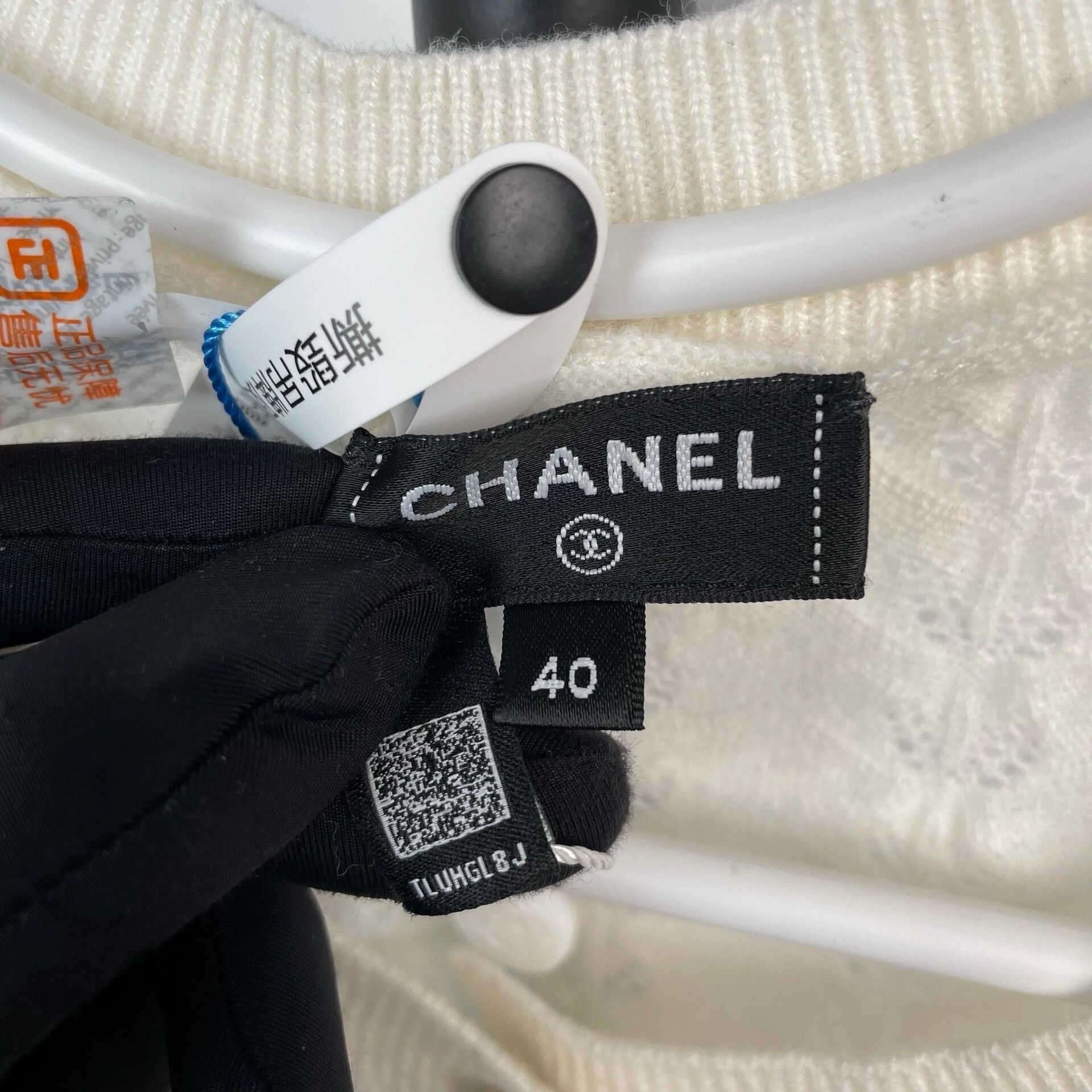 Chanel Chanel White Sweater 24 Women Size XS / US 0-2 / IT 36-38 - 6 Thumbnail