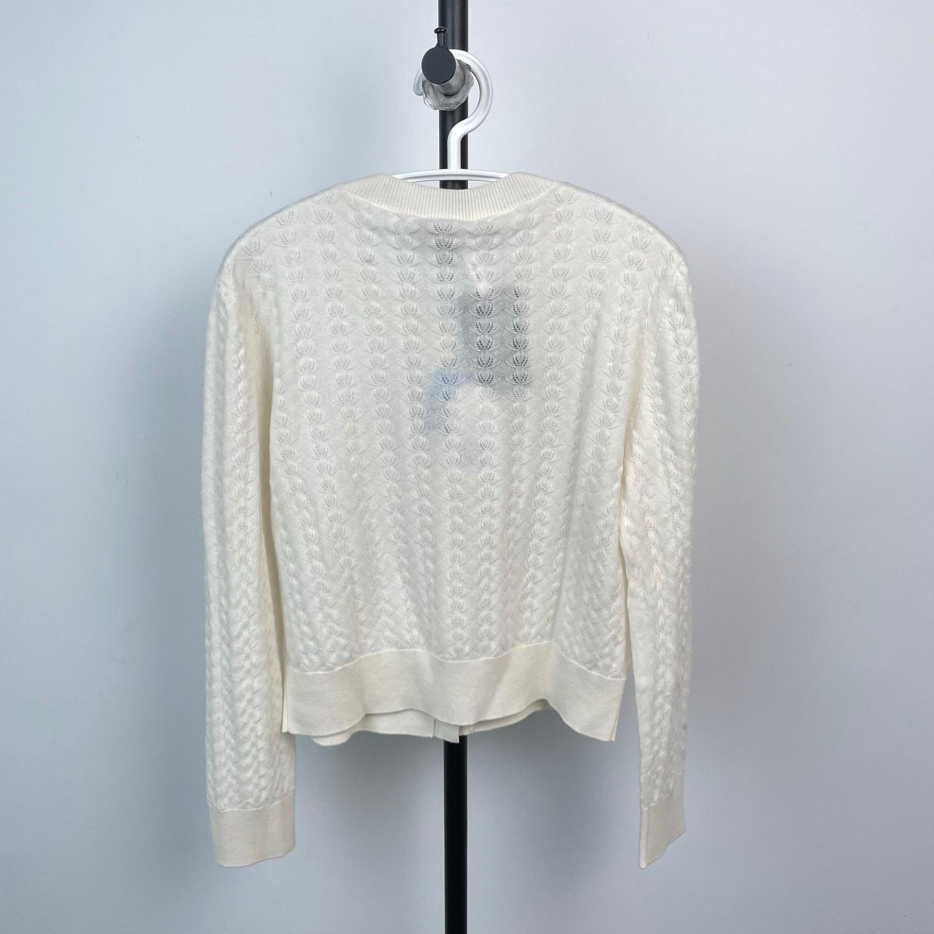Chanel Chanel White Sweater 24 Women Size XS / US 0-2 / IT 36-38 - 2 Thumbnail