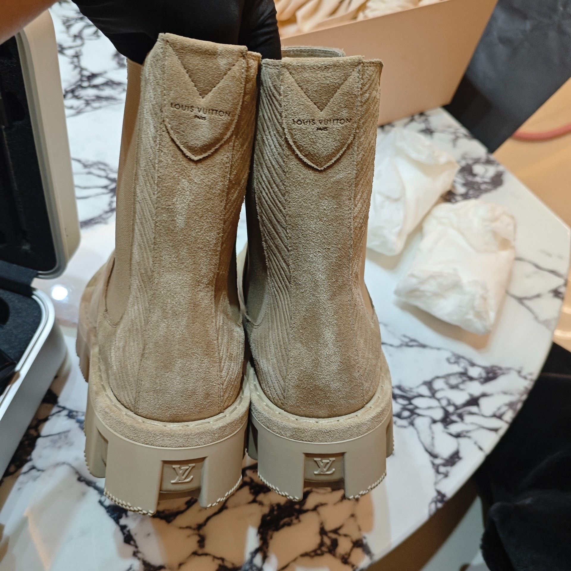 Louis Vuitton Louis Vuitton Beige Boots 9 Men Size US 9 / EU 42 - 4 Thumbnail