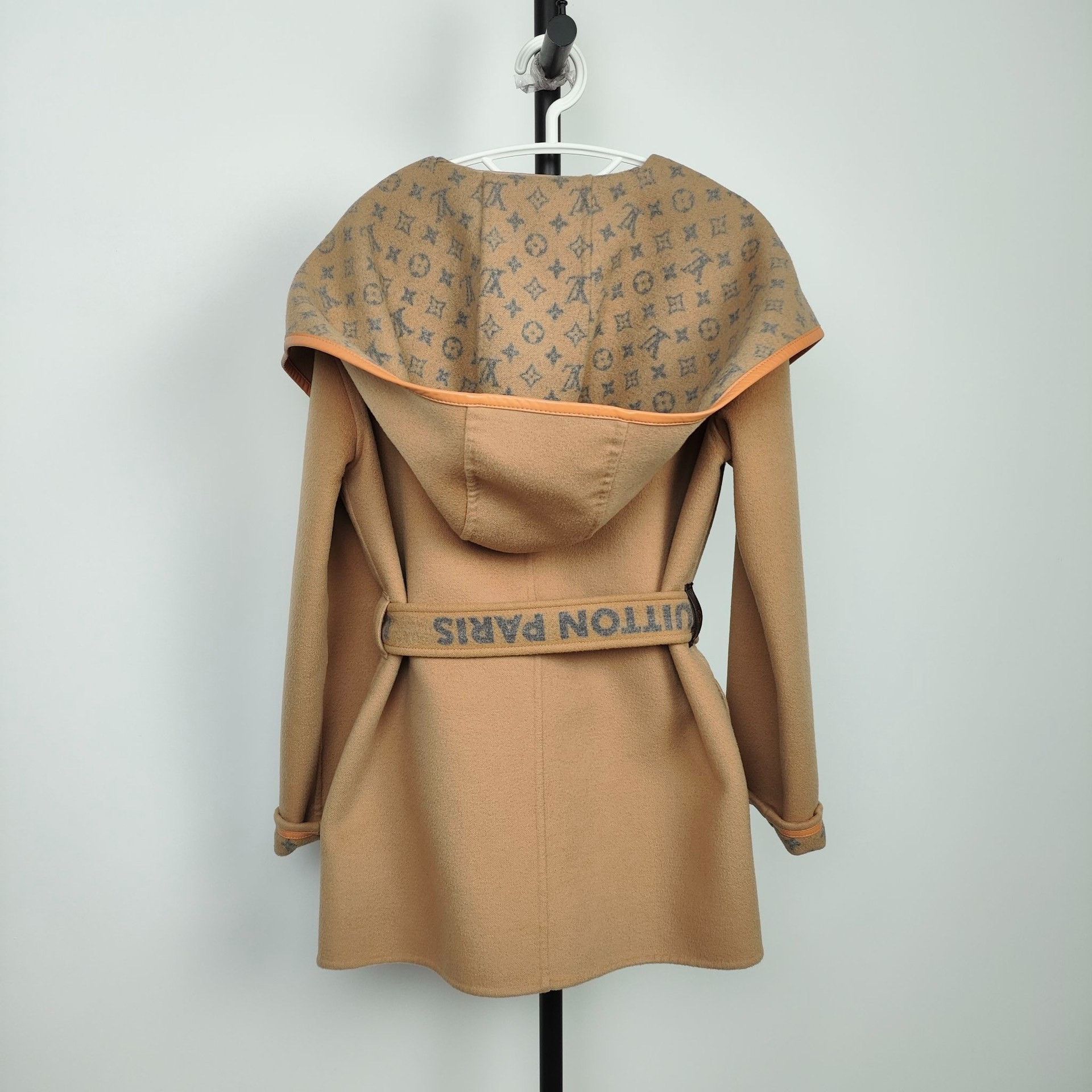 Louis Vuitton Louis Vuitton Brown Heavy Coat 34 Men Size US XS / EU 42 / 0 - 3 Thumbnail
