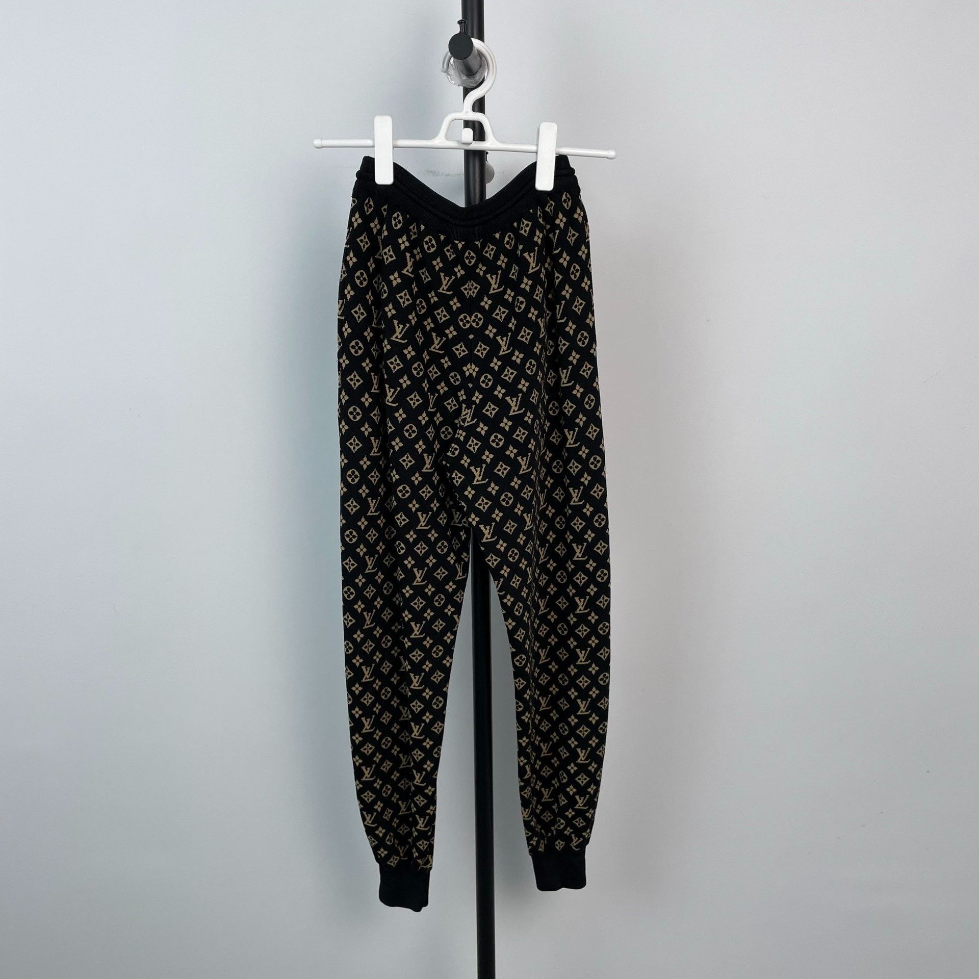Louis Vuitton Louis Vuitton Casual Pants XS Men Size US 28 / EU 44 - 2 Thumbnail