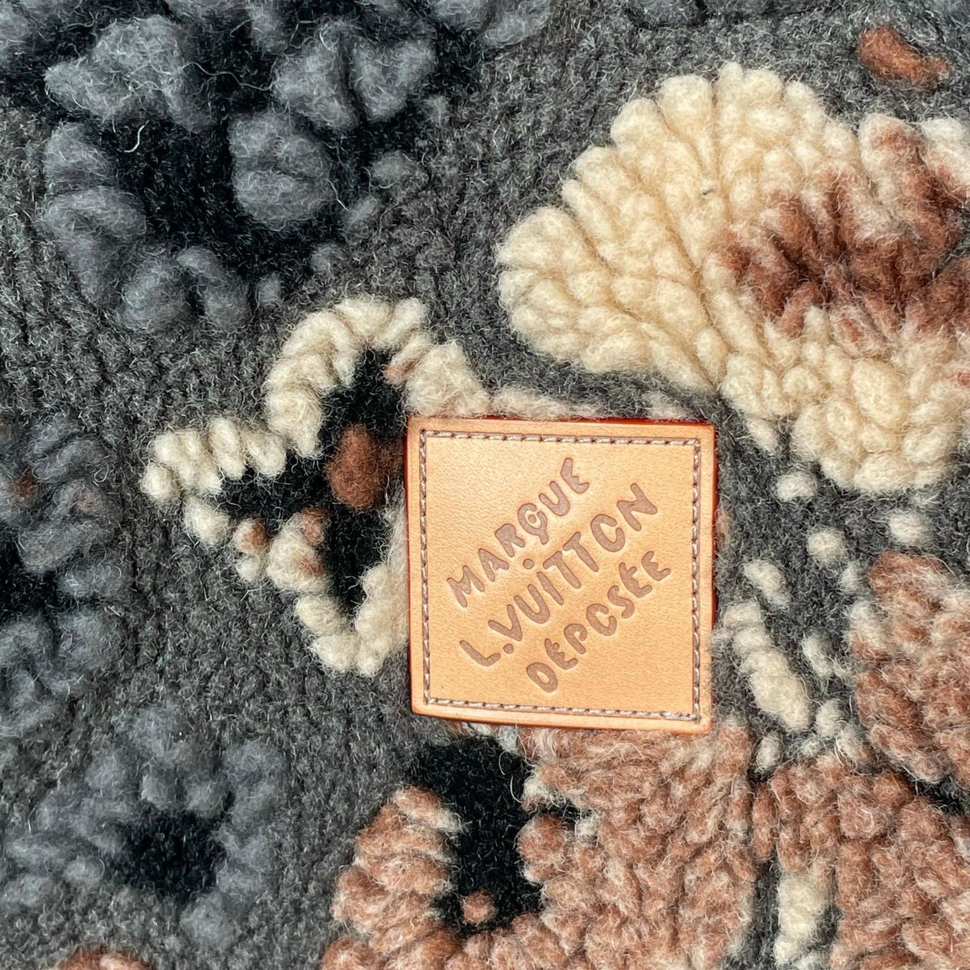 Louis Vuitton Louis Vuitton Multi Light Jacket M Men Size US M / EU 48-50 / 2 - 3 Thumbnail