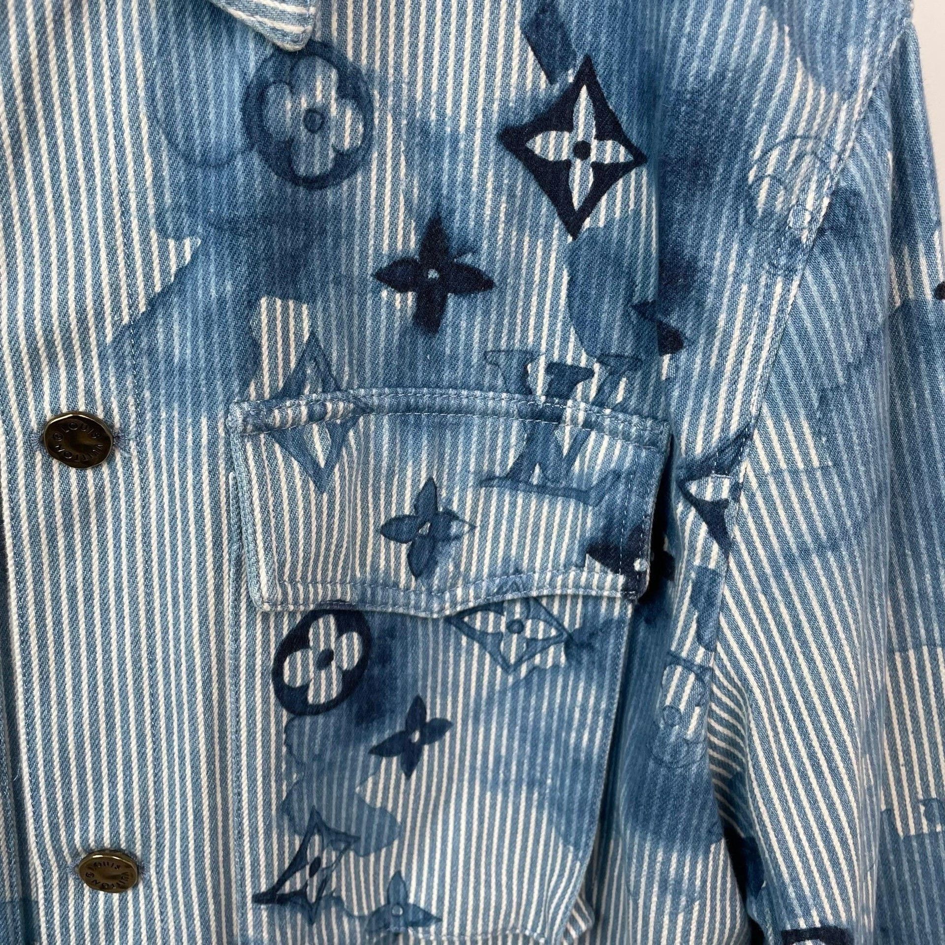 Louis Vuitton Louis Vuitton Blue Shirt L Men Size US L / EU 52-54 / 3 - 3 Thumbnail