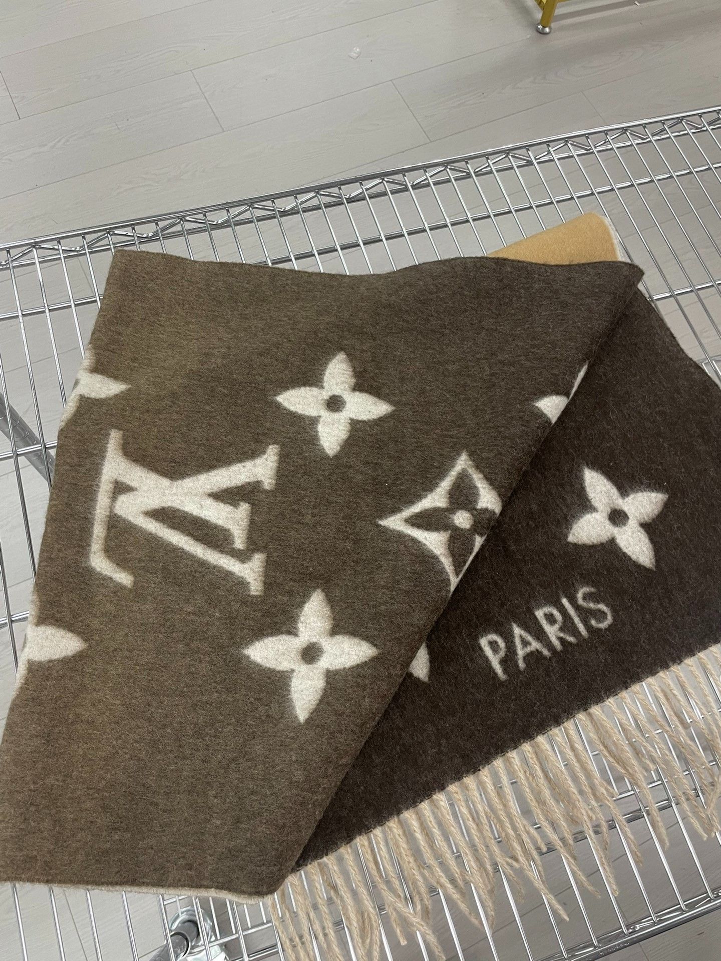 Louis Vuitton Louis Vuitton Multi Scarf S Men Size ONE SIZE - 4 Thumbnail