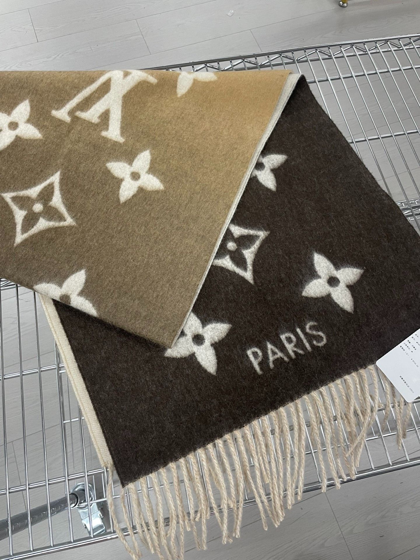 Louis Vuitton Louis Vuitton Multi Scarf S Men Size ONE SIZE - 9 Thumbnail