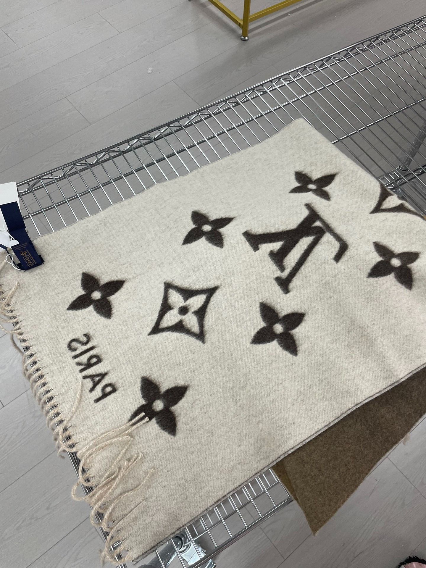 Louis Vuitton Louis Vuitton Multi Scarf S Men Size ONE SIZE - 5 Thumbnail