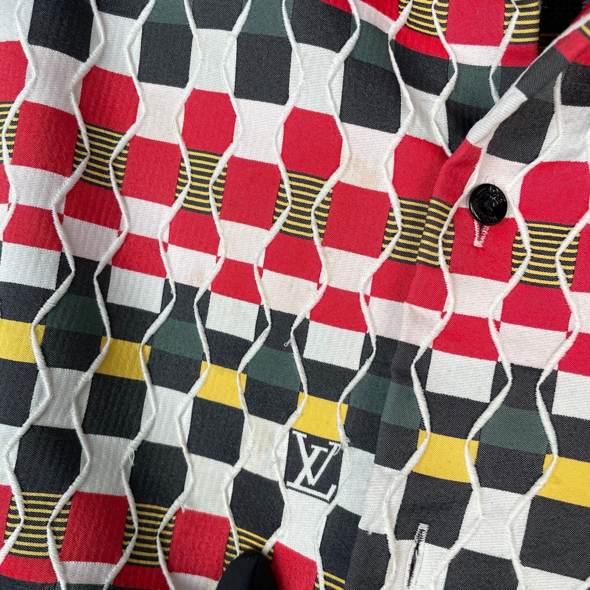 Louis Vuitton Louis Vuitton Multi Shirt M Men Size US M / EU 48-50 / 2 - 6 Thumbnail