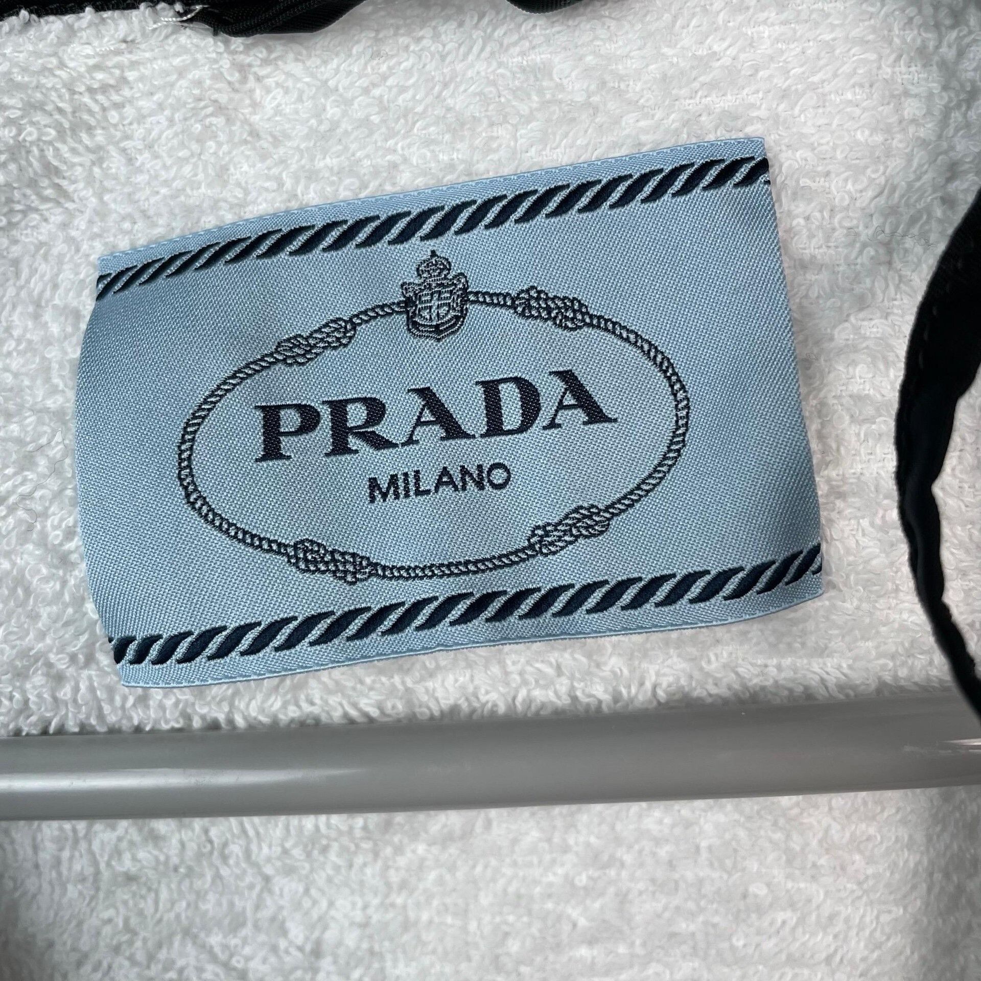 Prada Prada Retro White Jacket M Women Size M / US 6-8 / IT 42-44 - 5 Thumbnail