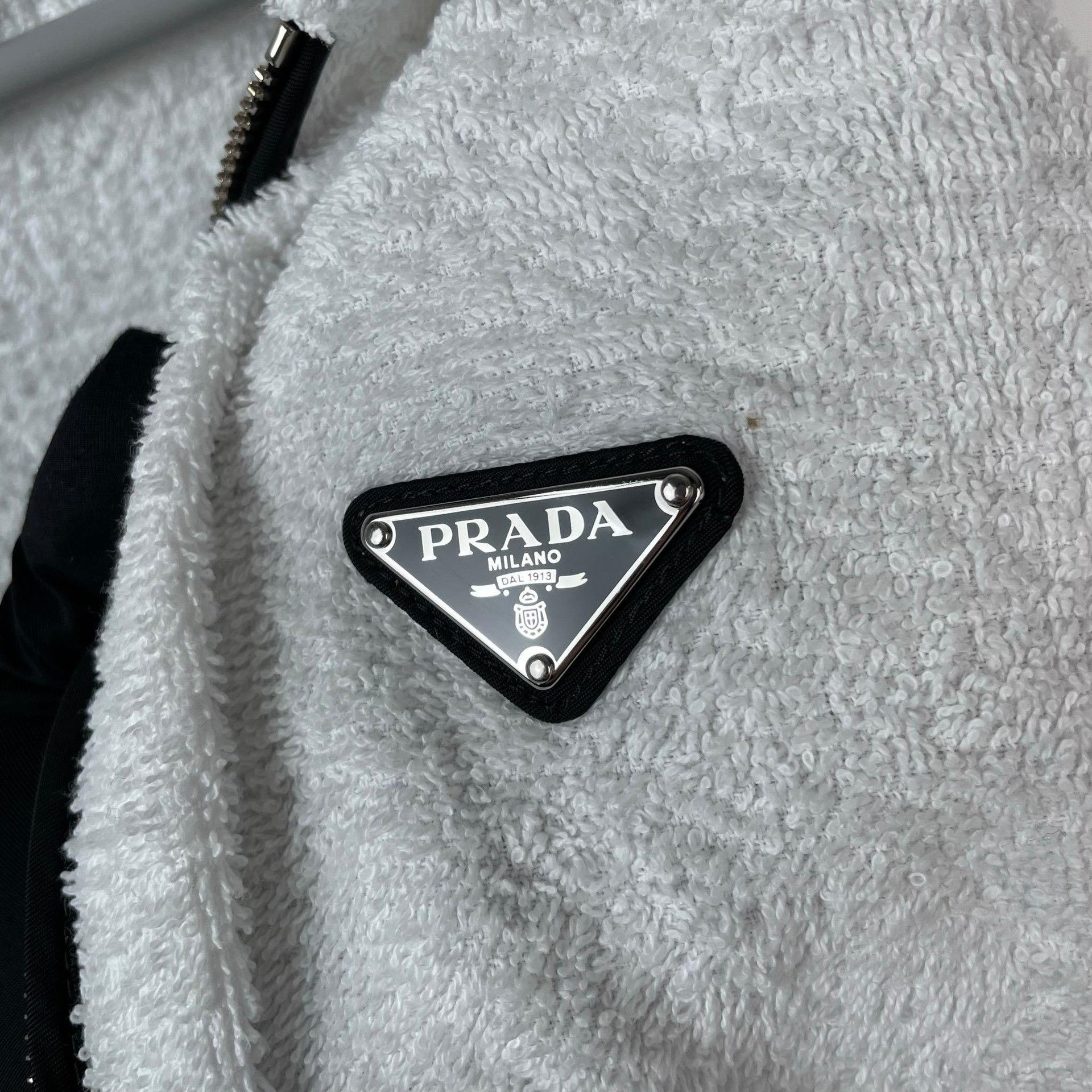 Prada Prada Retro White Jacket M Women Size M / US 6-8 / IT 42-44 - 3 Thumbnail