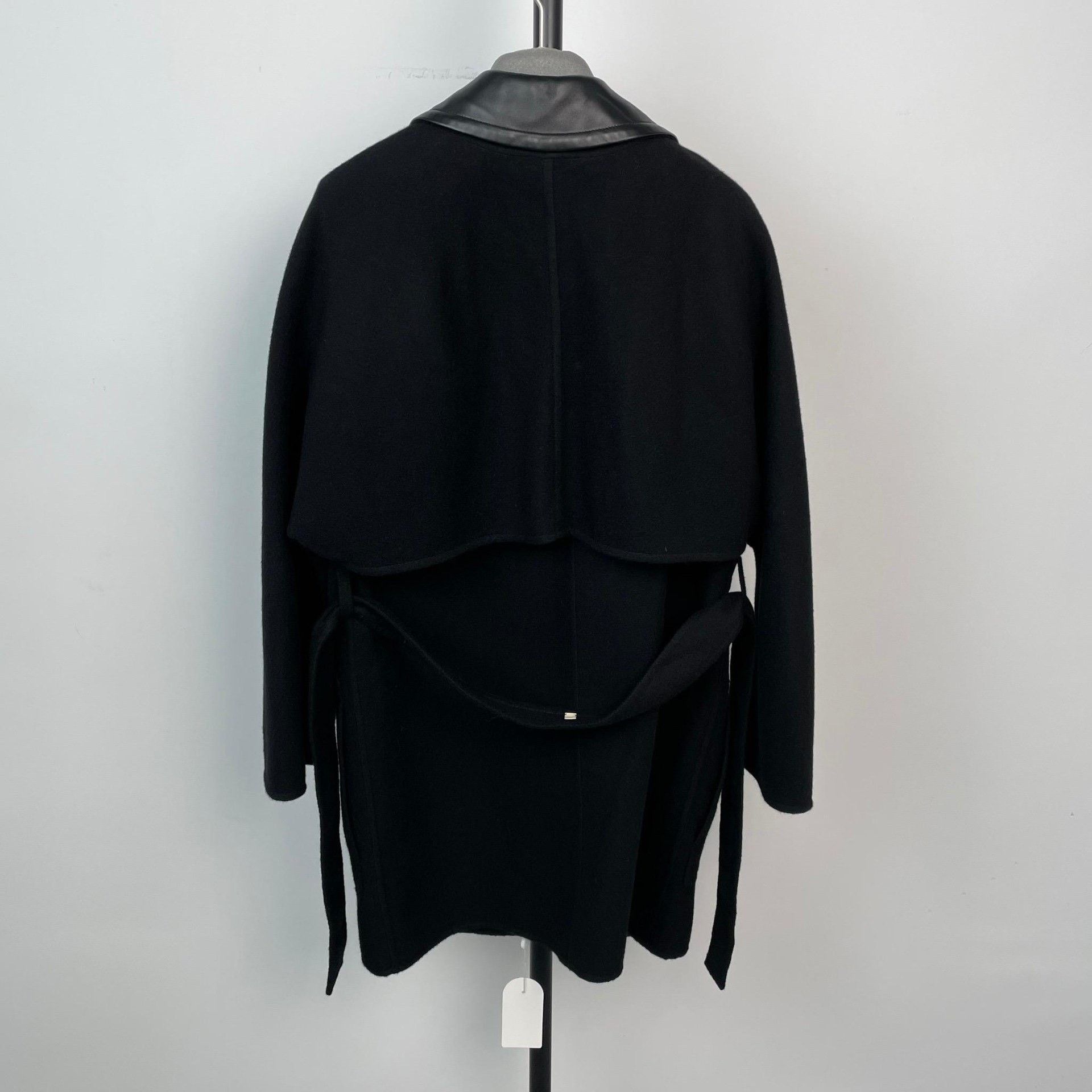 Hermes Hermes Black Heavy Coat 34 Men Size US XS / EU 42 / 0 - 2 Thumbnail