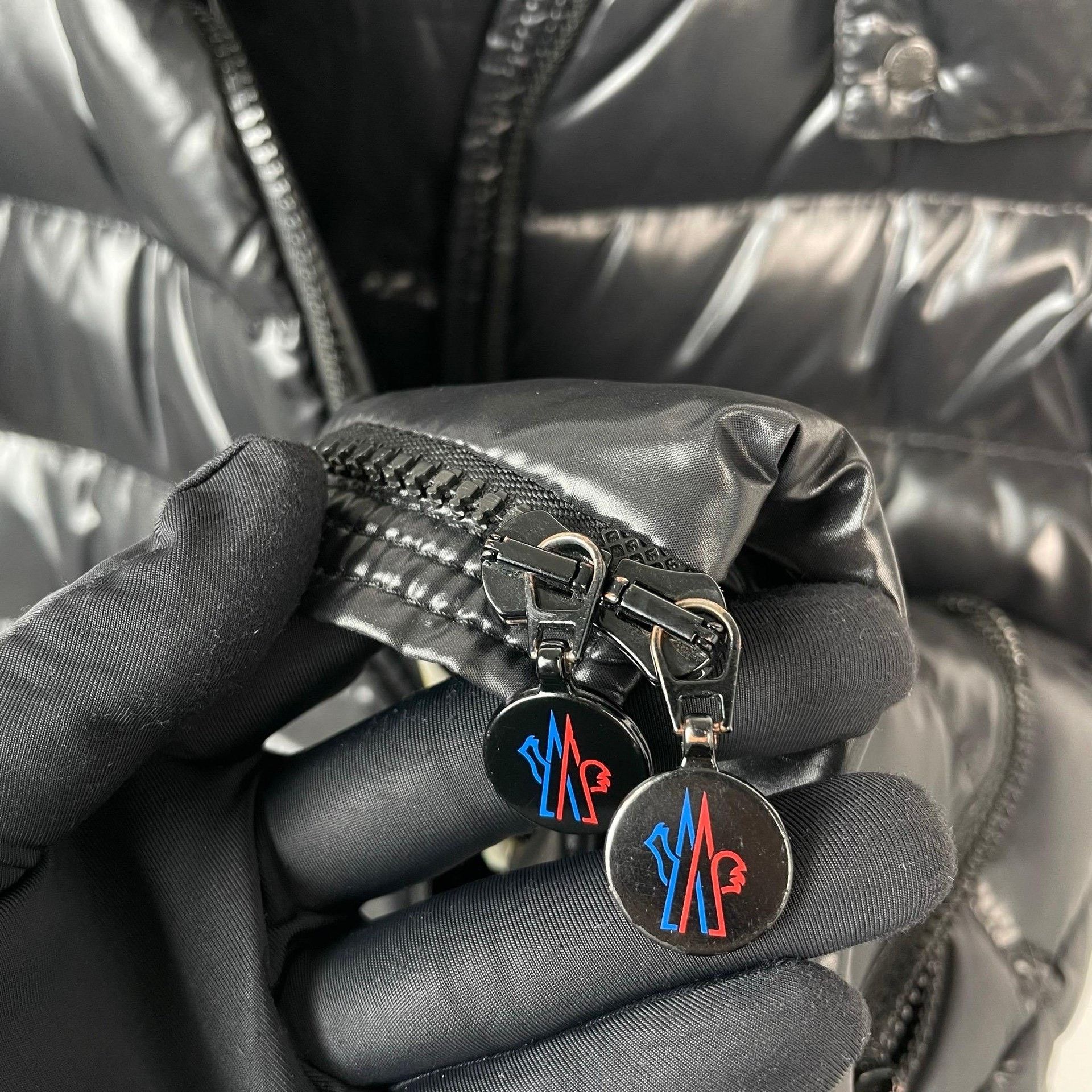 Moncler Moncler Cropped Black Heavy Coat S Men Size US S / EU 44-46 / 1 - 5 Thumbnail