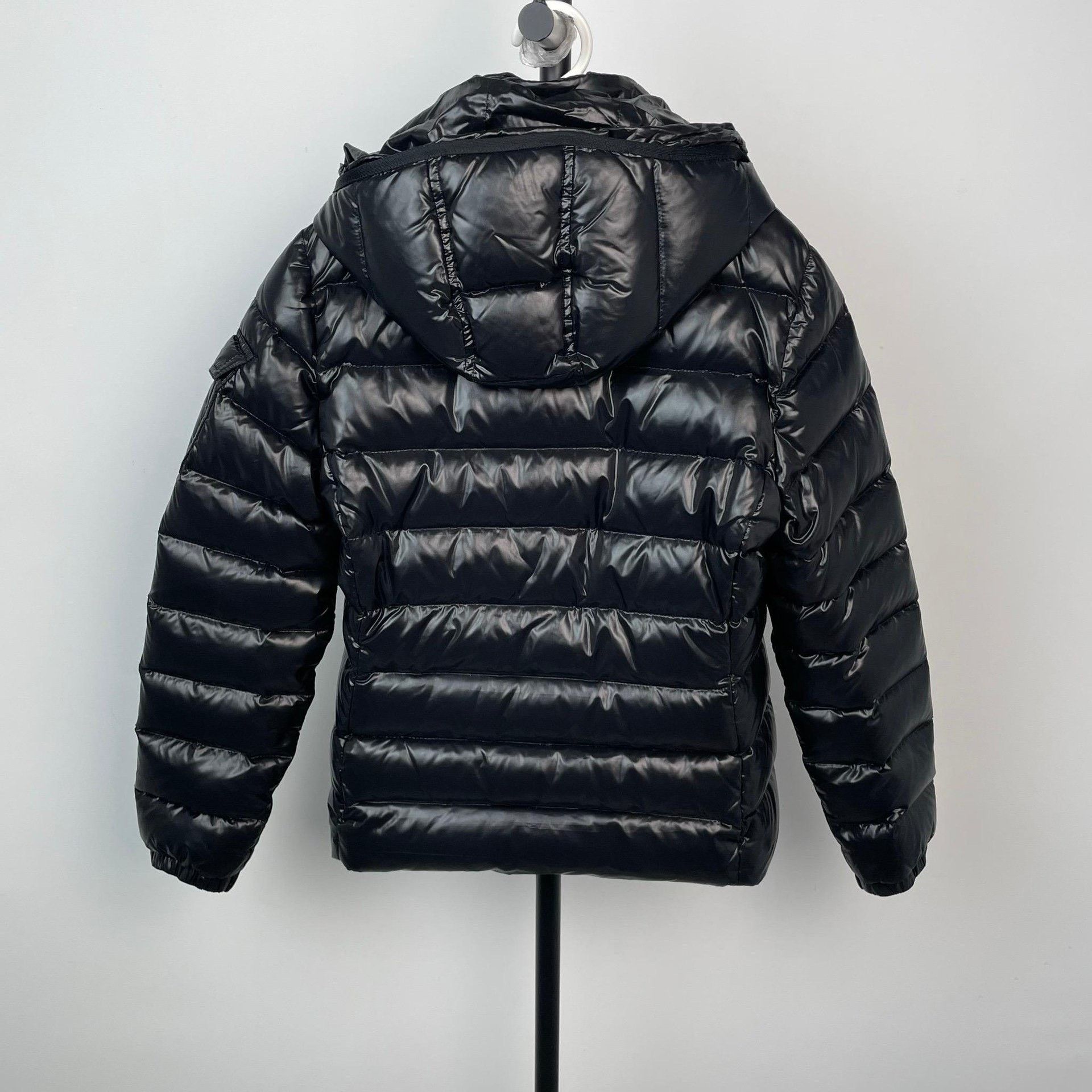 Moncler Moncler Cropped Black Heavy Coat S Men Size US S / EU 44-46 / 1 - 2 Thumbnail