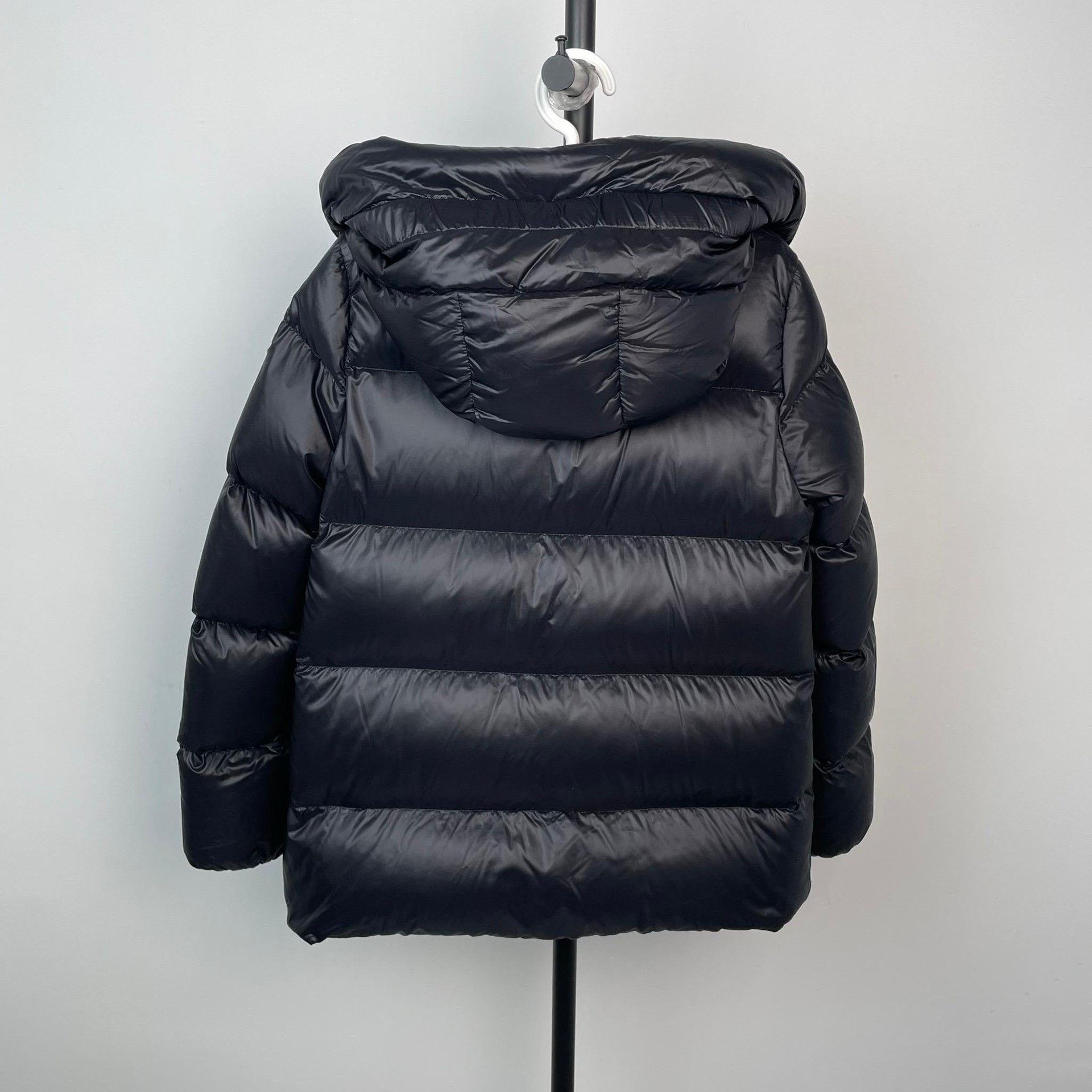 Moncler Moncler Black Down Jacket M Women Size M / US 6-8 / IT 42-44 - 2 Thumbnail
