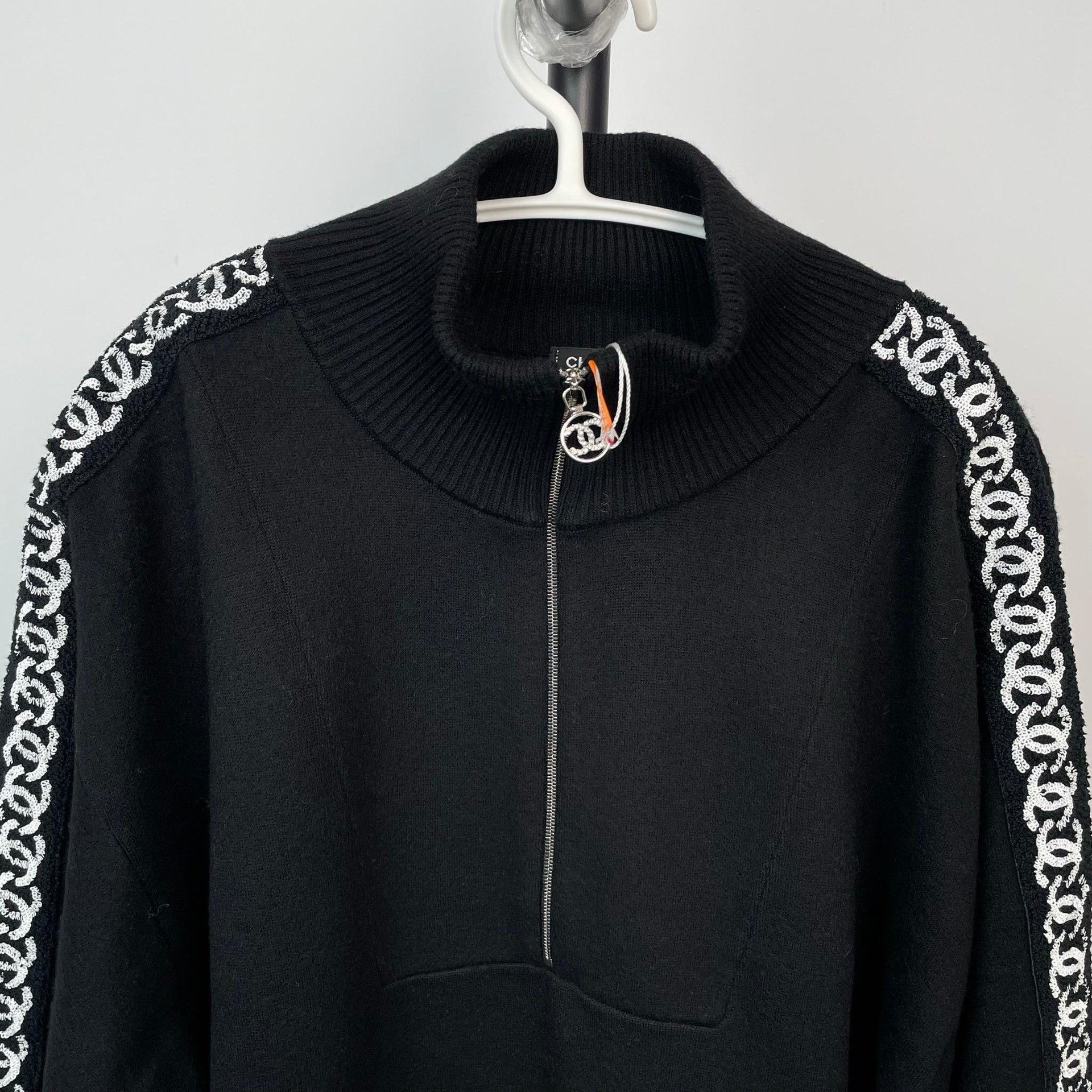 Chanel Chanel Black Light Jacket 40 Men Size US M / EU 48-50 / 2 - 4 Thumbnail