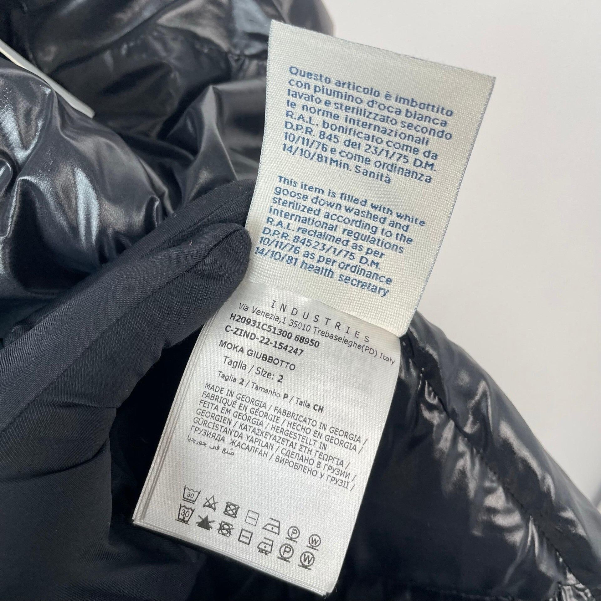Moncler Moncler Embroidered Long Black Down Jacket M Women Size M / US 6-8 / IT 42-44 - 6 Thumbnail