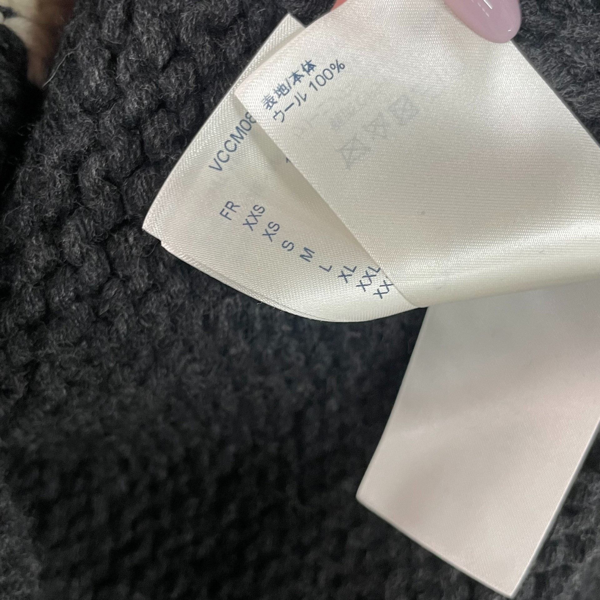 Louis Vuitton Louis Vuitton Black Sweater M Men Size US M / EU 48-50 / 2 - 7 Thumbnail