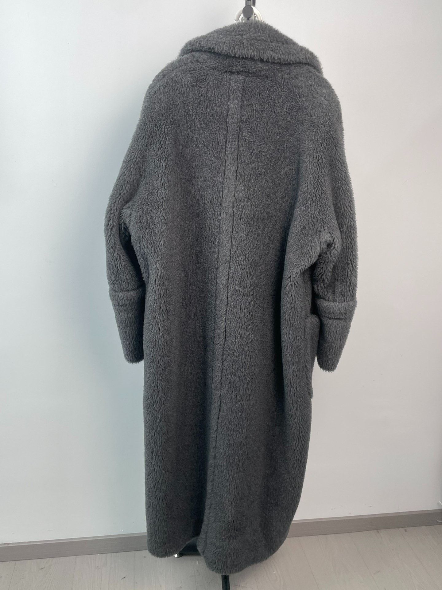 Max Mara Max Mara Long Gray Coat M Women Size M / US 6-8 / IT 42-44 - 3 Thumbnail