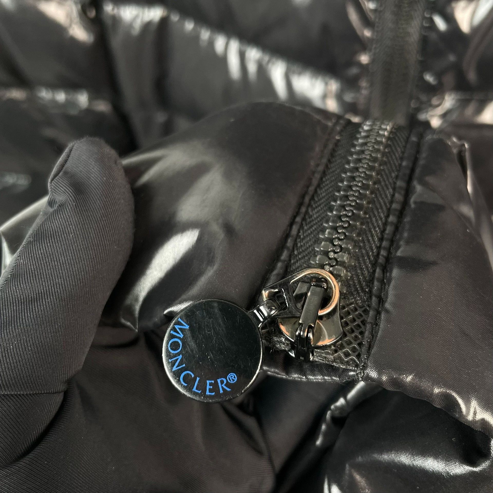 Moncler Moncler Embroidered Long Black Down Jacket M Women Size M / US 6-8 / IT 42-44 - 5 Thumbnail
