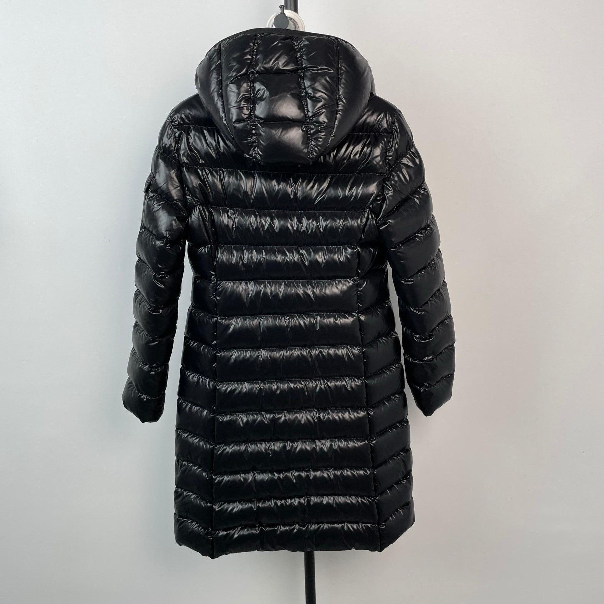 Moncler Moncler Embroidered Long Black Down Jacket M Women Size M / US 6-8 / IT 42-44 - 2 Thumbnail