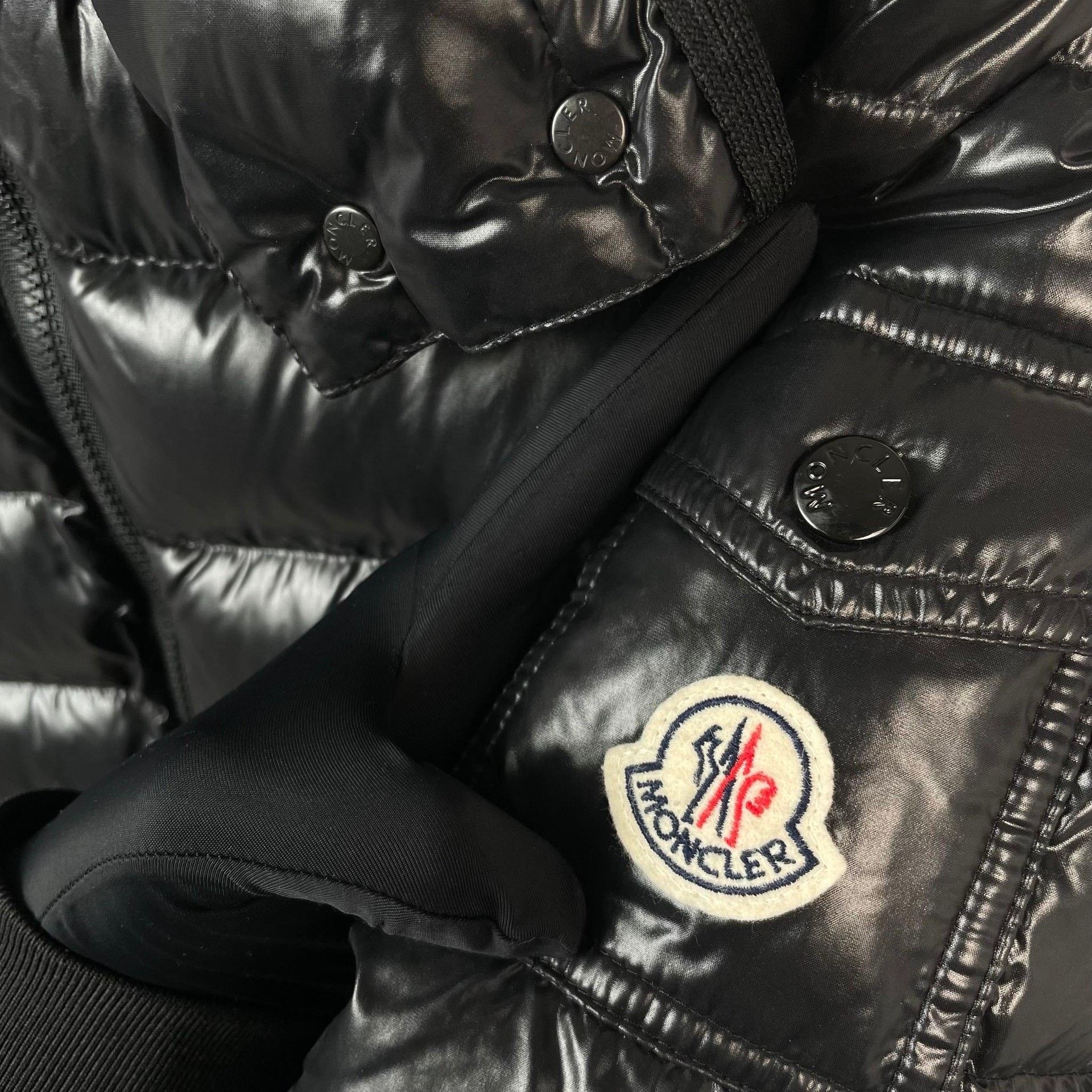 Moncler Moncler Embroidered Long Black Down Jacket M Women Size M / US 6-8 / IT 42-44 - 3 Thumbnail