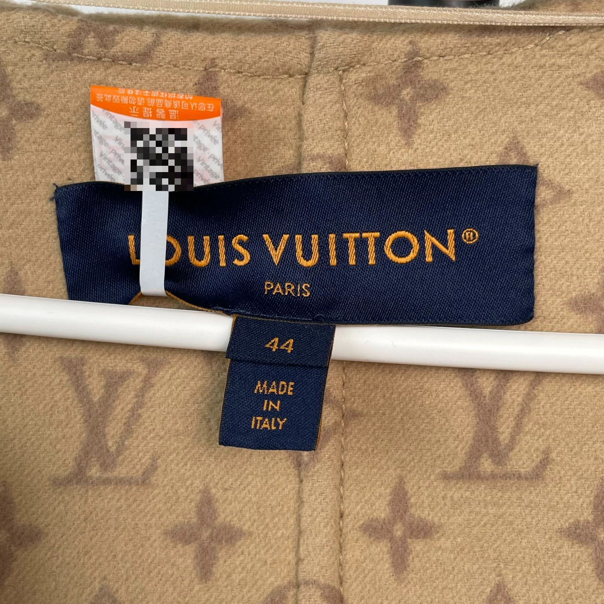 Louis Vuitton Louis Vuitton Beige Heavy Coat 44 Men Size US L / EU 52-54 / 3 - 3 Thumbnail