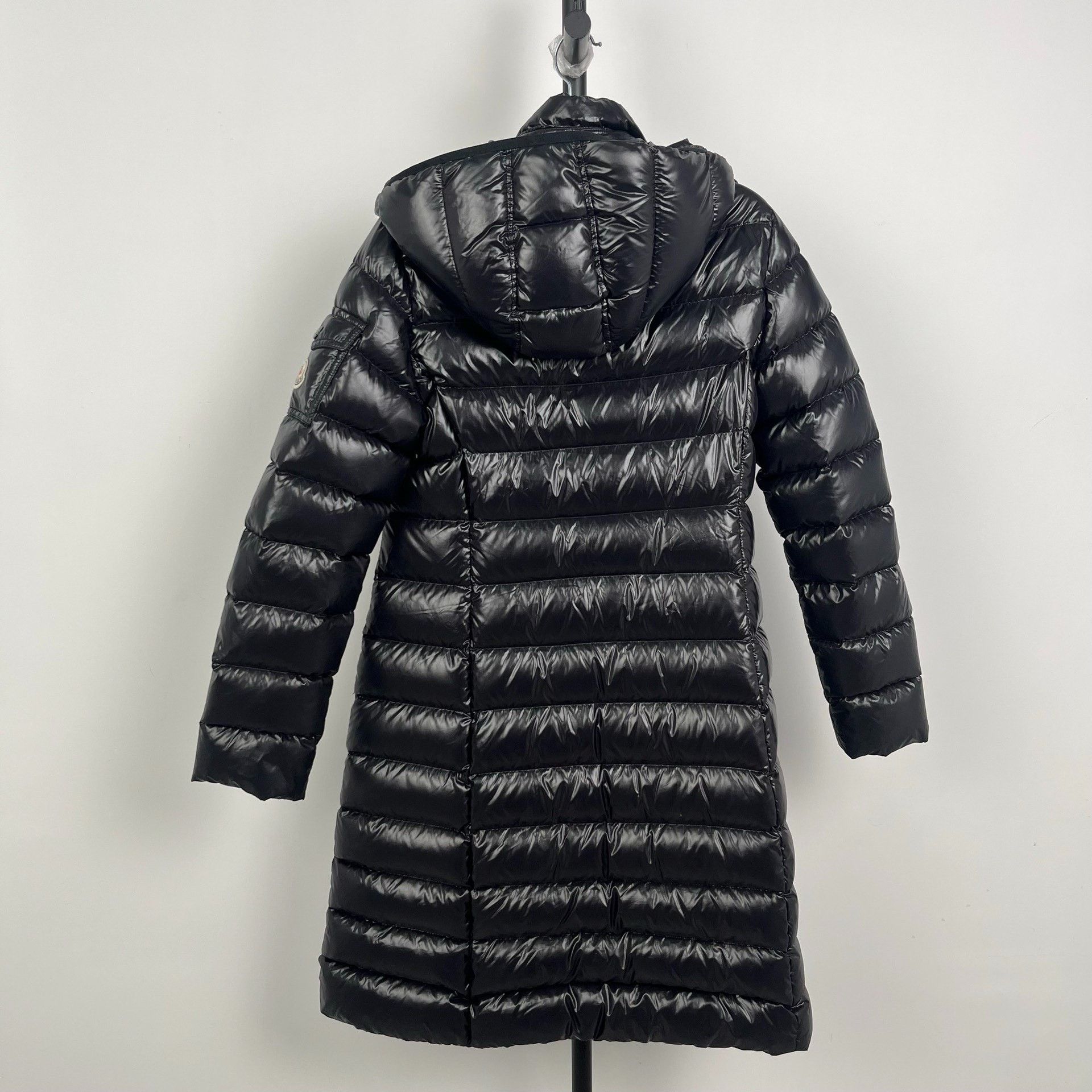 Moncler Moncler Embroidered Long Black Down Jacket M Women Size M / US 6-8 / IT 42-44 - 2 Thumbnail