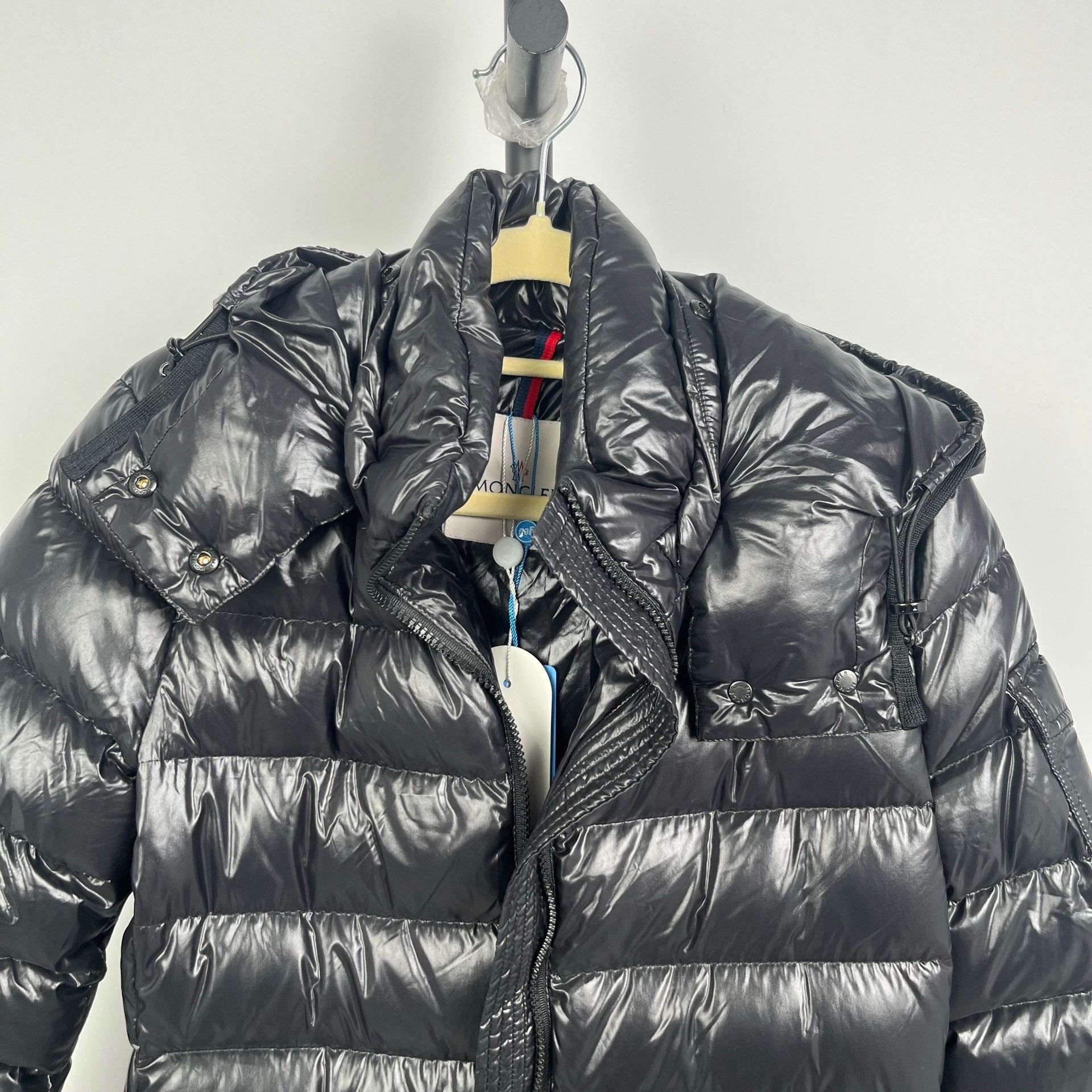 Moncler Moncler Embroidered Long Black Down Jacket M Women Size M / US 6-8 / IT 42-44 - 3 Thumbnail